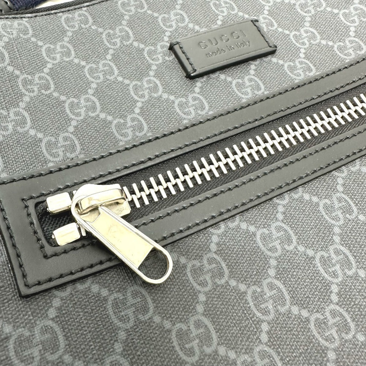 Gucci Black Gg Supreme Shoulder Bag (Pre-Owned)