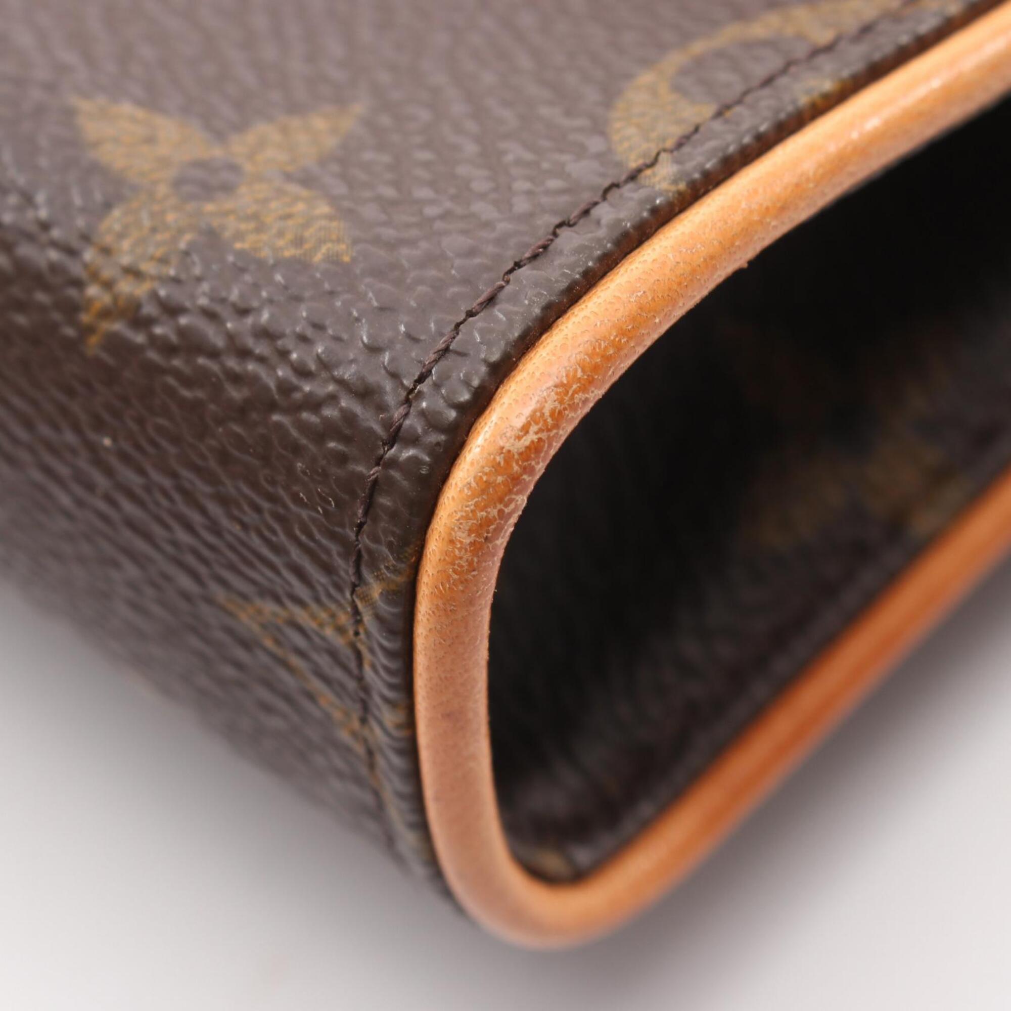 Louis Vuitton Brown Coated Canvas Leather Fanny Pack Handbag (Pre-Owned)