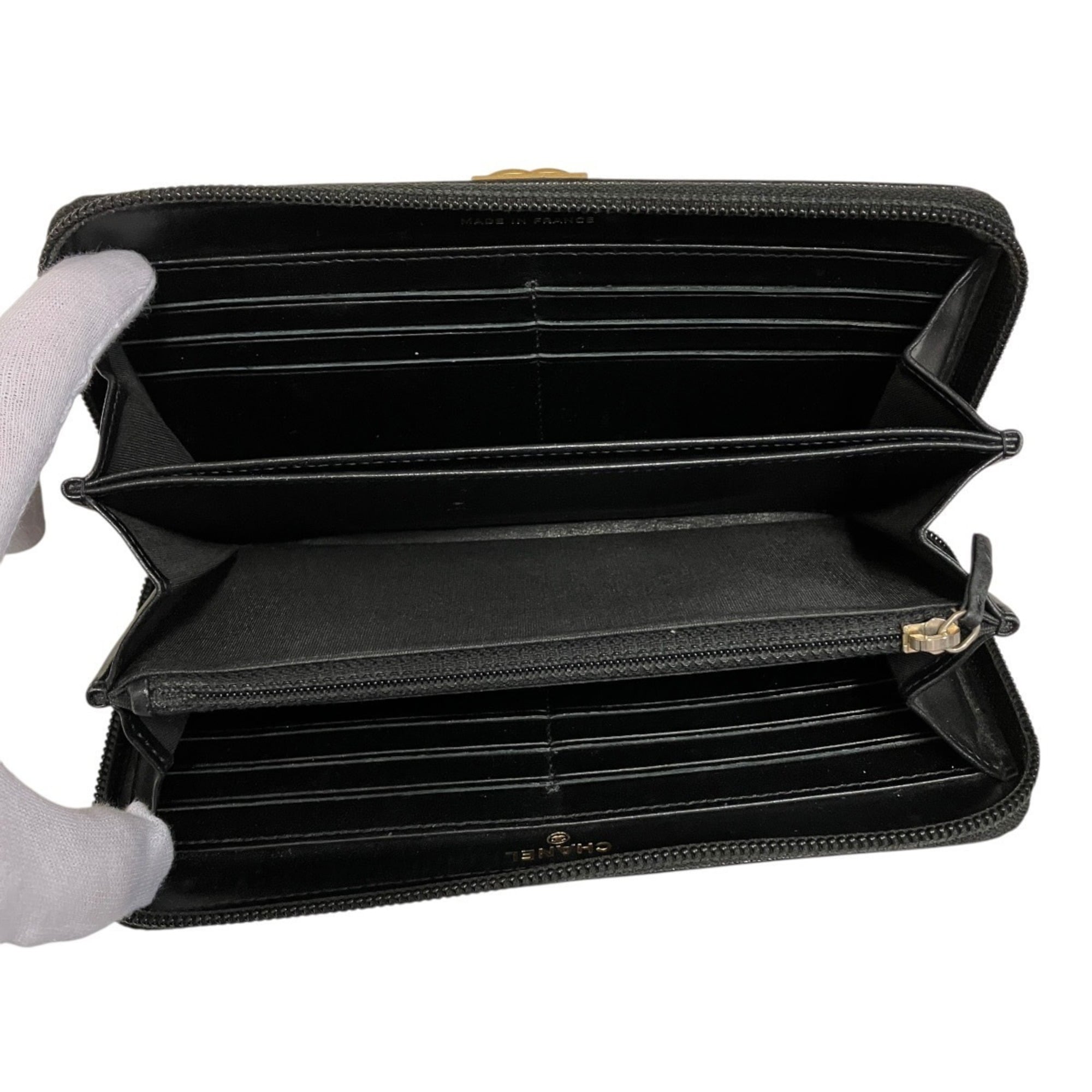 Chanel Boy Chanel Black Grained Calfskin Long Wallet (Bi-Fold) (Pre-Owned)
