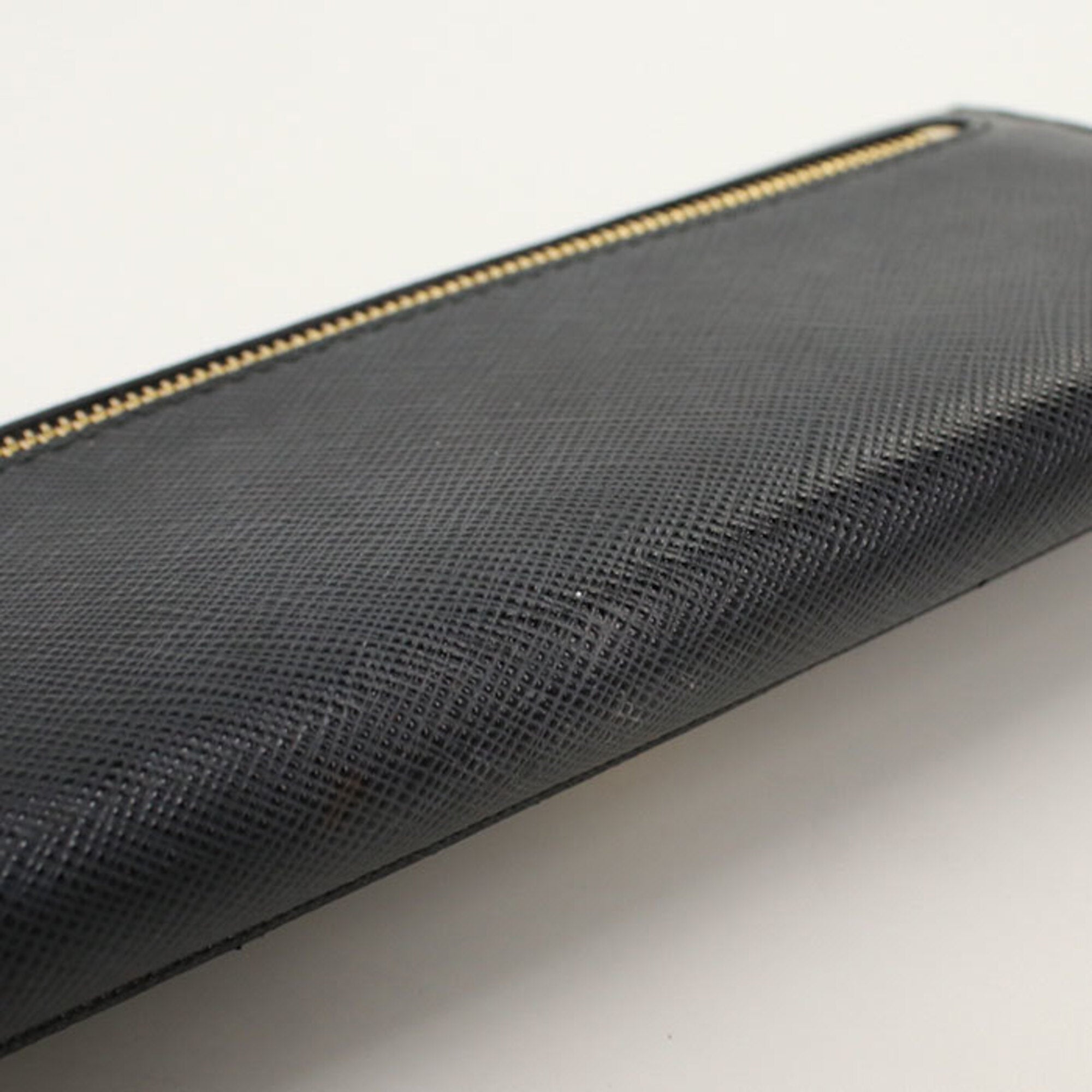 Prada Black Leather Long Wallet (Bi-Fold) (Pre-Owned)