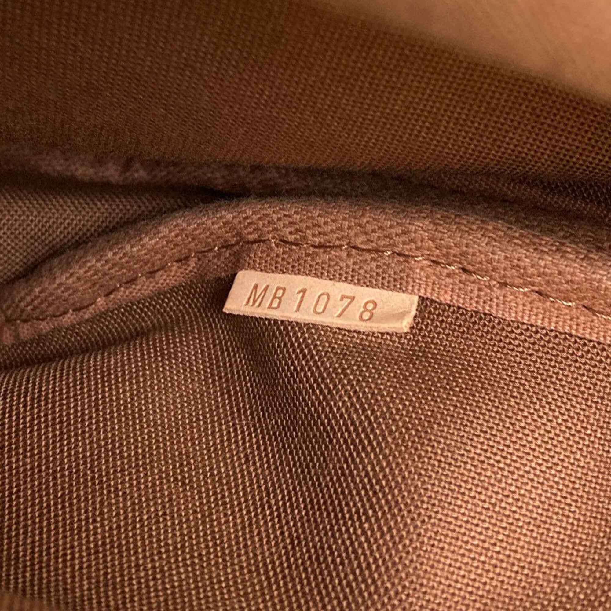 Louis Vuitton Monogram Monogram Monogram Shoulder Bag (Pre-Owned)
