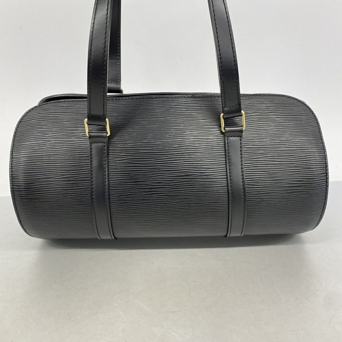 Louis Vuitton Noir Handbag (Pre-Owned)