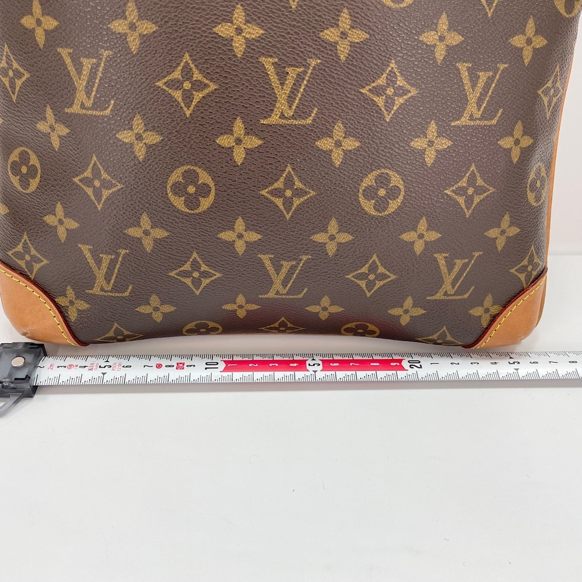 Louis Vuitton Brown Shoulder Bag (Pre-Owned)