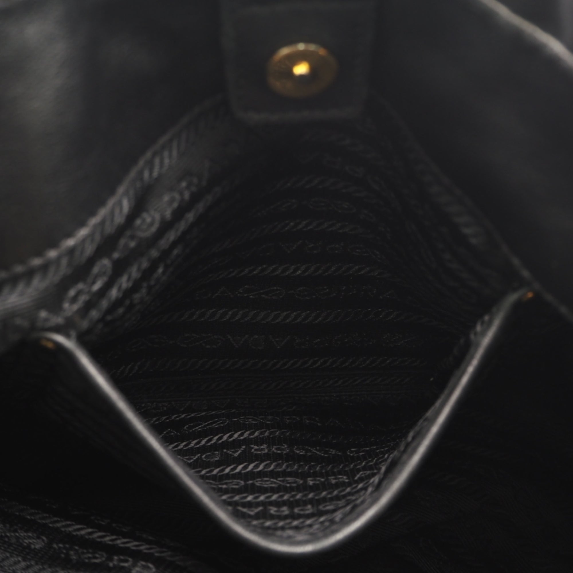 Prada Black Nylon Leather Plastic Handbag (Pre-Owned)