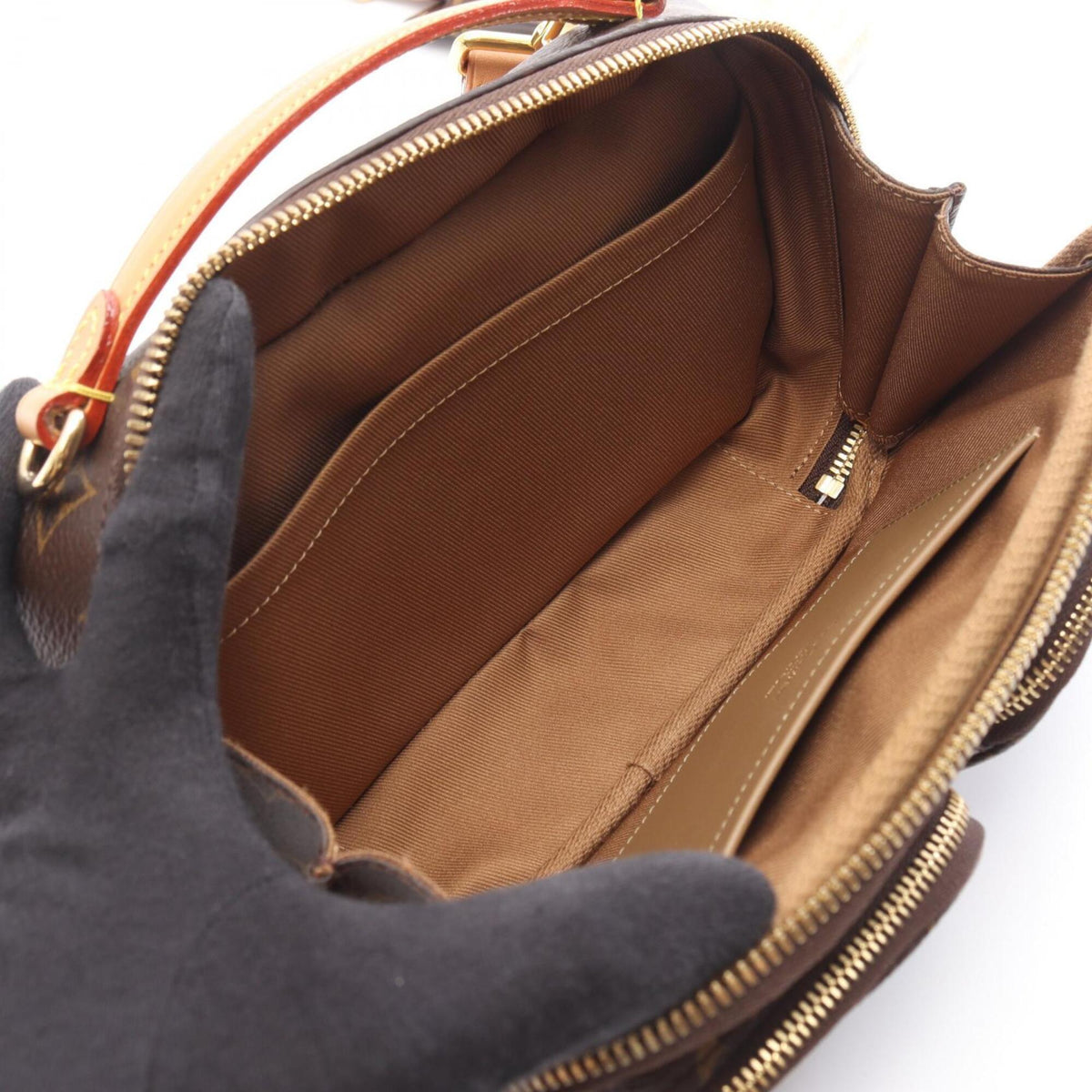 Louis Vuitton Brown Coated Canvas Leather Handbag Pouch (Pre-Owned)