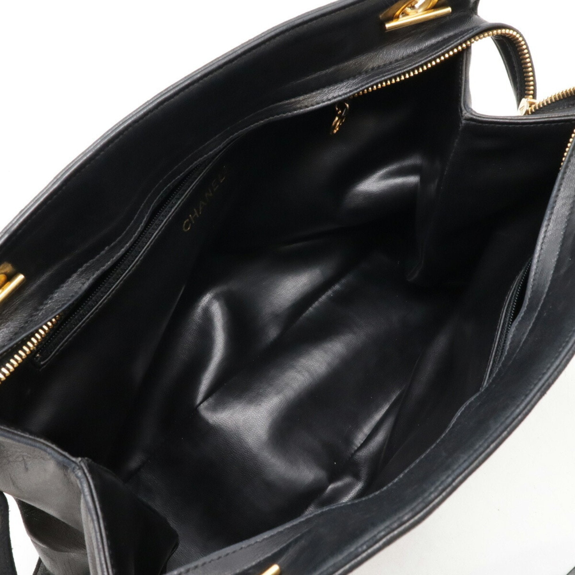 Chanel Black Leather Shoulder Bag Tote Bag (Pre-Owned)
