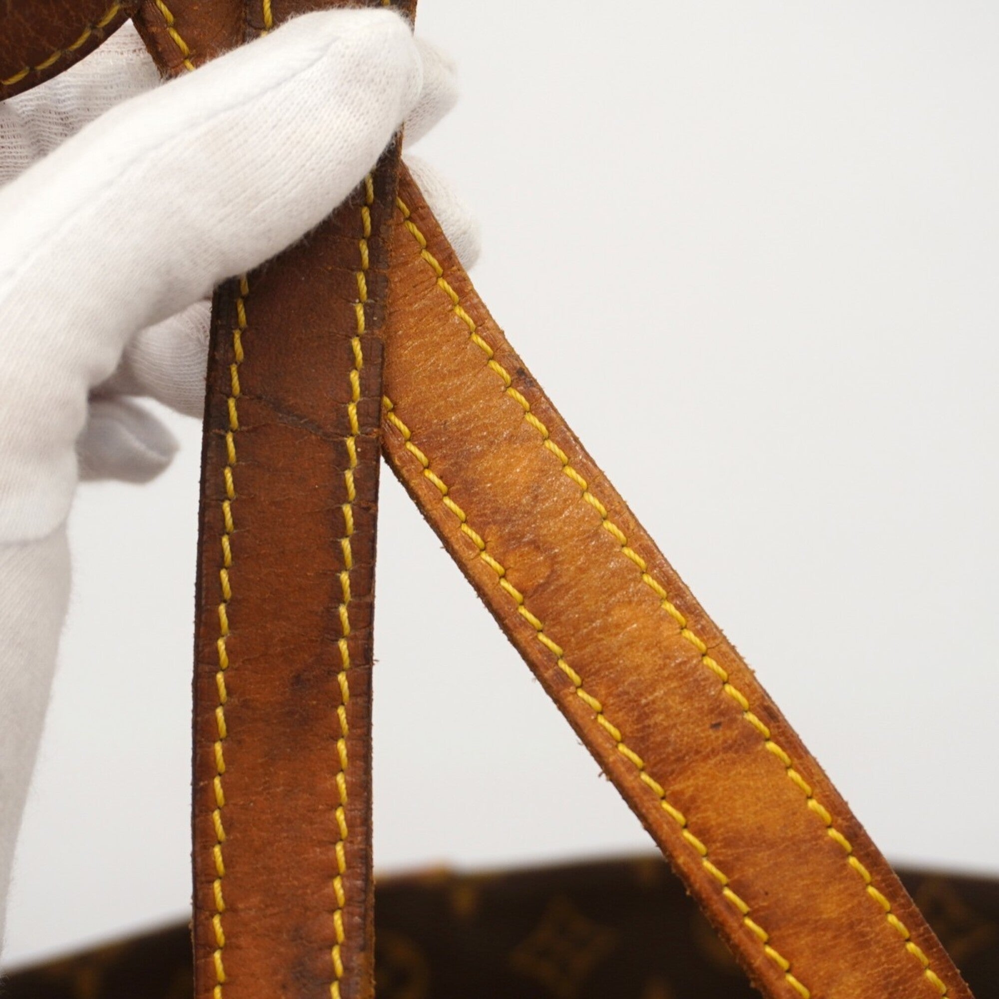 Louis Vuitton Brown Tote Bag (Pre-Owned)