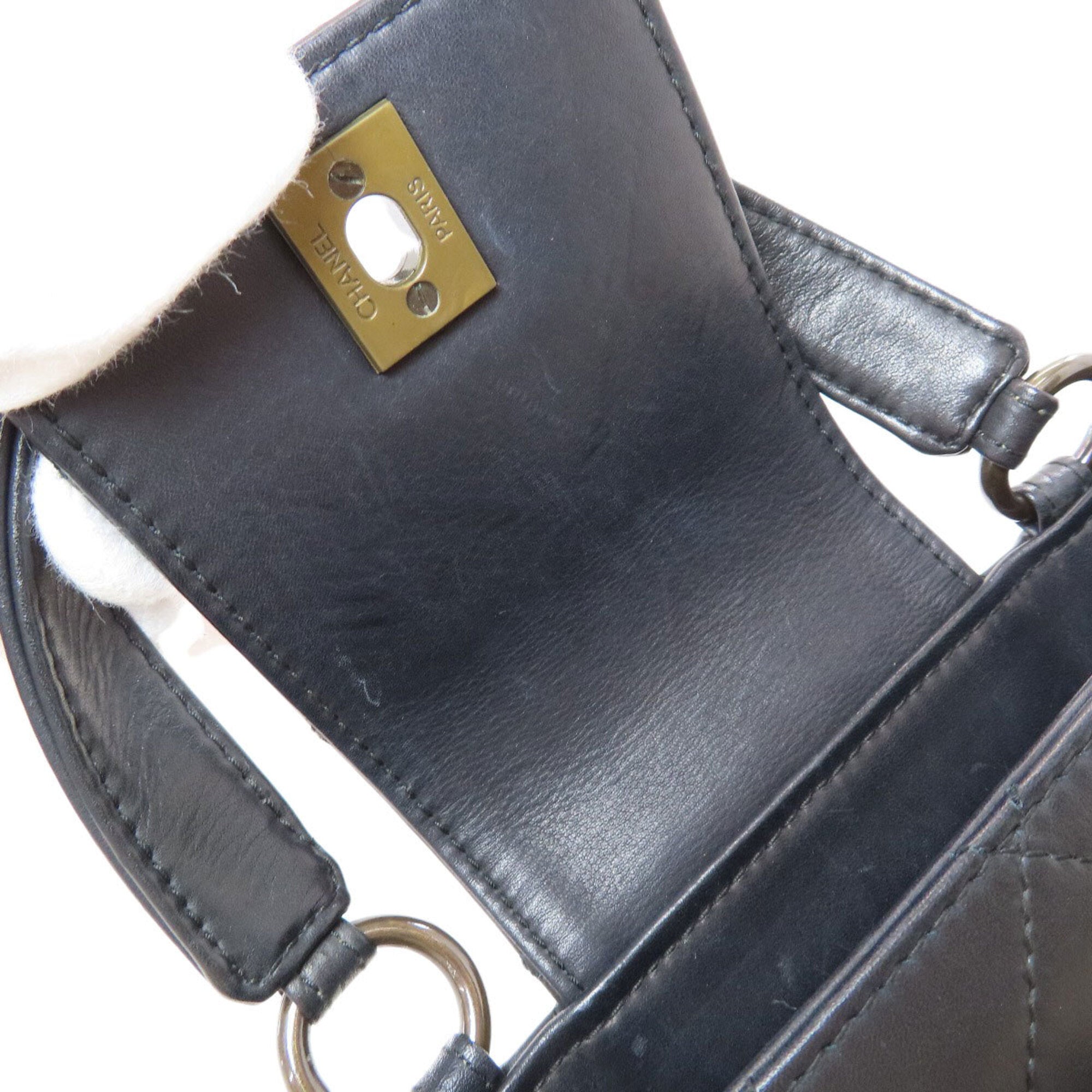 Chanel Matelasse Black Leather Handbag (Pre-Owned)