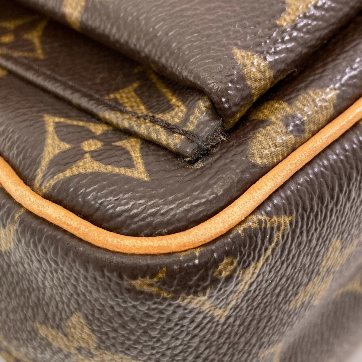 Louis Vuitton Monogram Monogram Canvas Shoulder Bag (Pre-Owned)