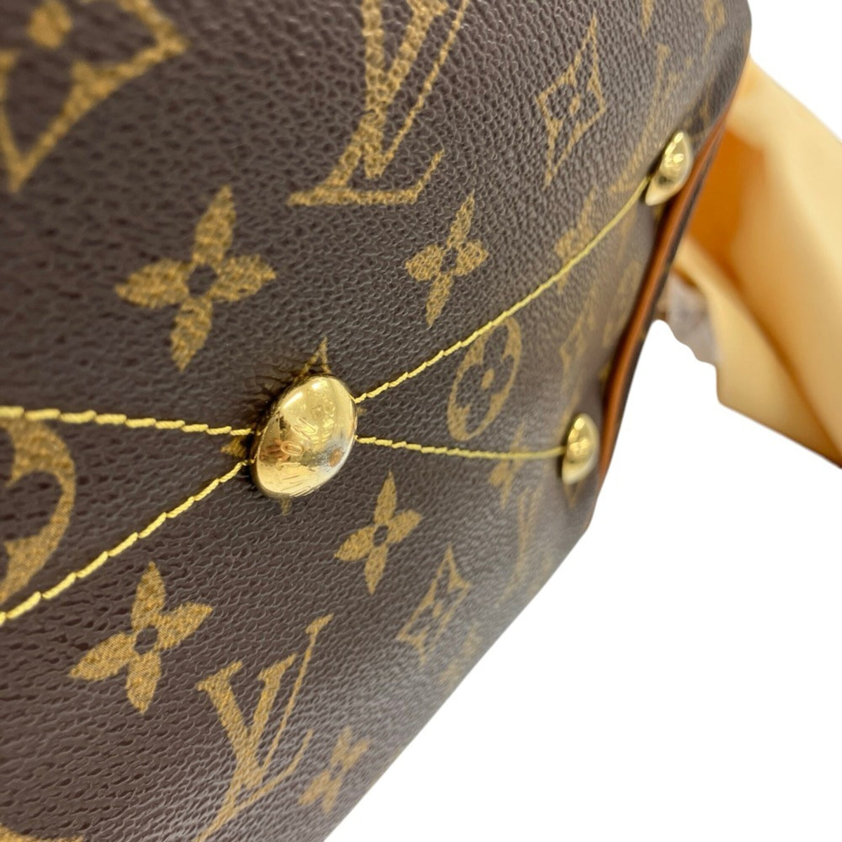 Louis Vuitton Brown Monogram Canvas Handbag (Pre-Owned)