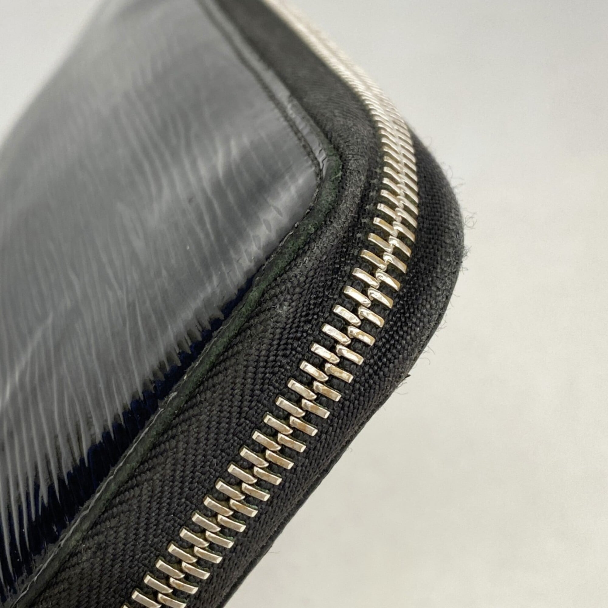 Louis Vuitton Noir Long Wallet (Bi-Fold) (Pre-Owned)