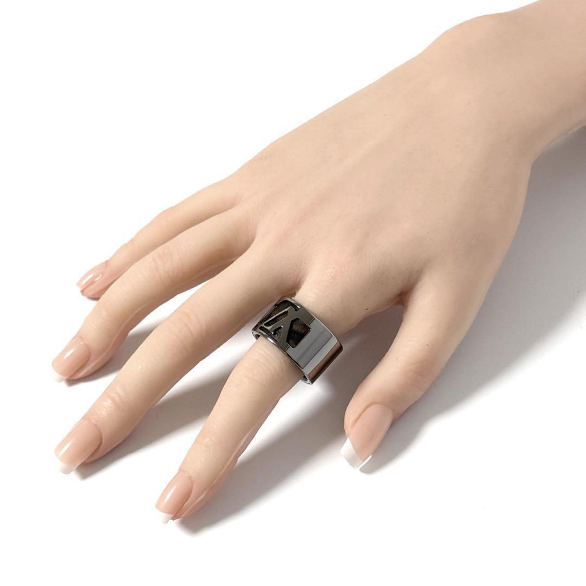 Louis Vuitton Silver Metal Band Ring (Pre-Owned)