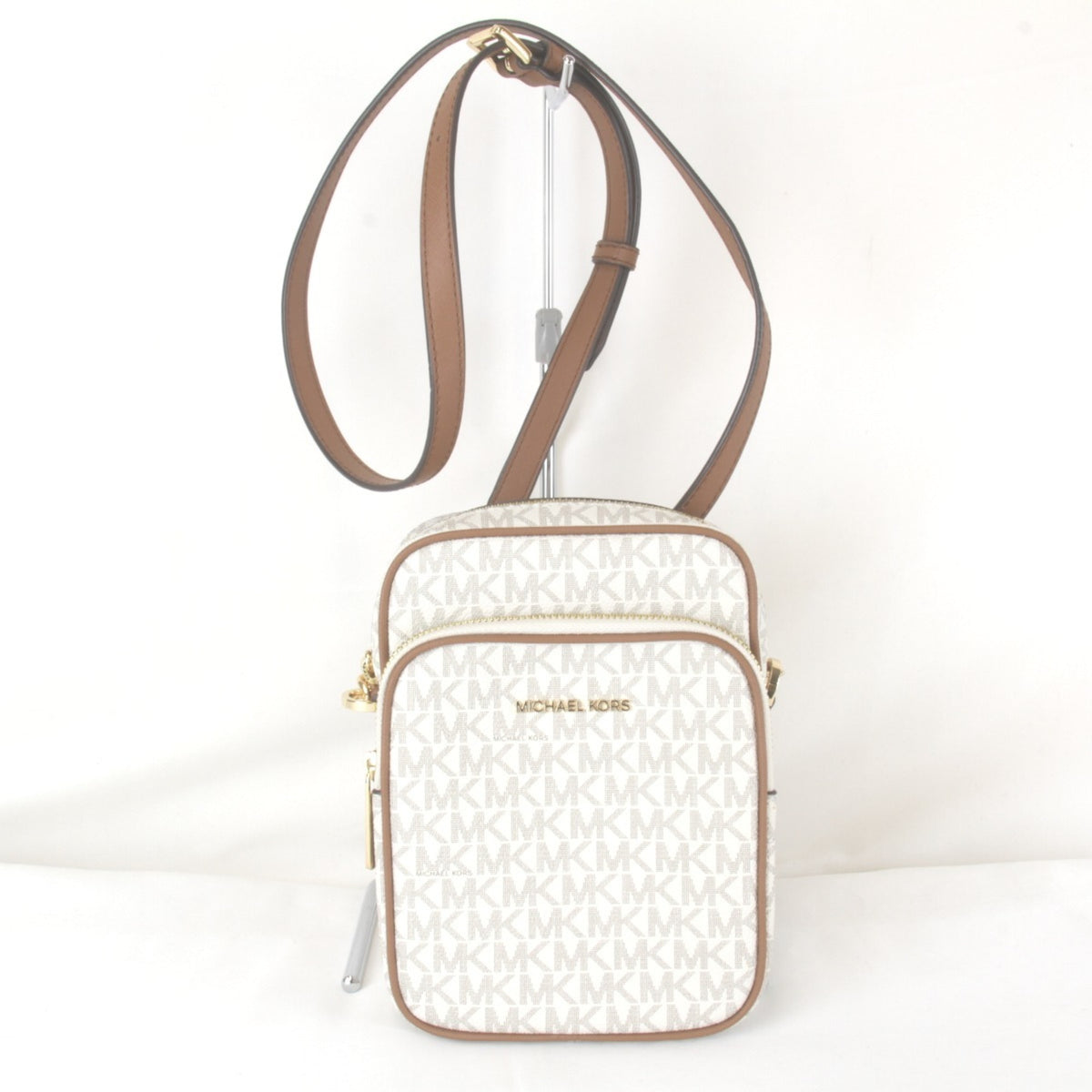 Michael Kors Jet Set Travel White Pvc Shoulder Bag Weekend Bag (Pre-Owned)