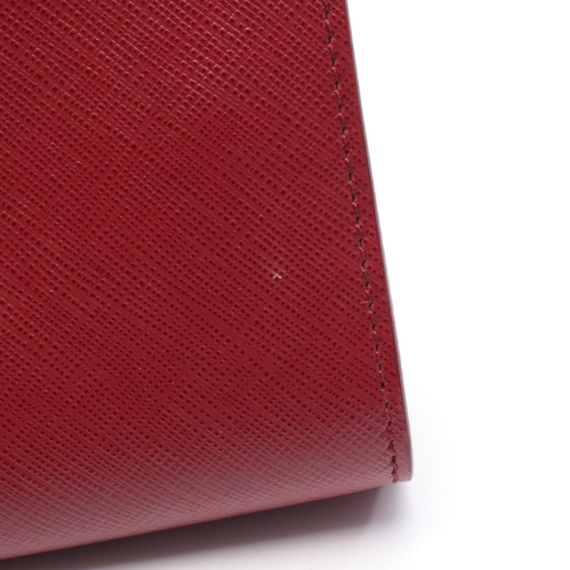 Salvatore Ferragamo Red Color Leather Shoulder Bag (Pre-Owned)