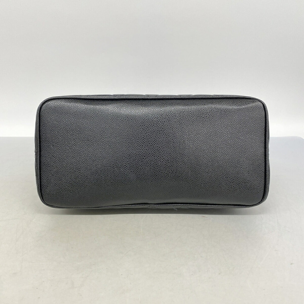 Chanel Black Grained Calfskin Tote Bag (Pre-Owned)