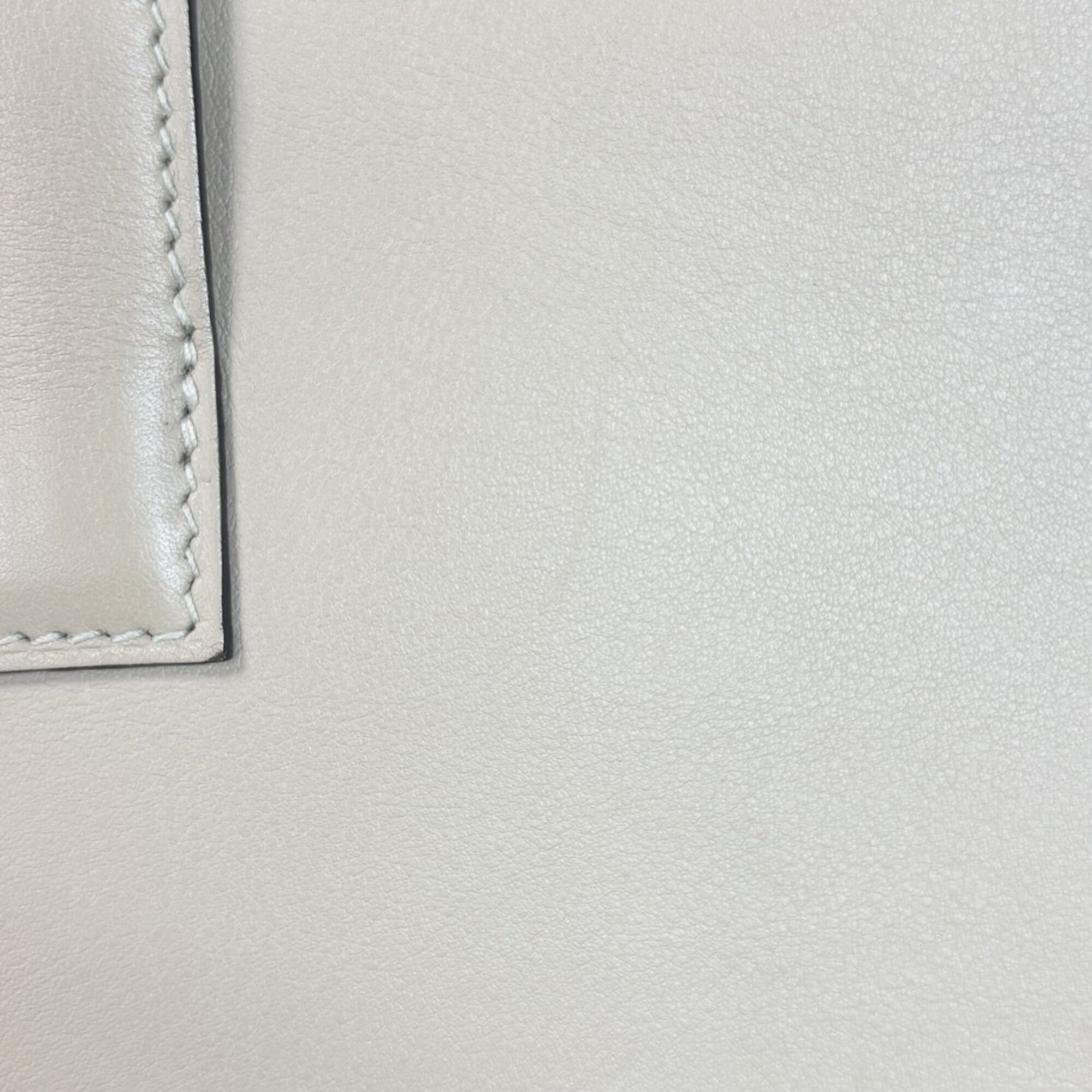 Hermes Beige Leather Clutch Bag (Pre-Owned)