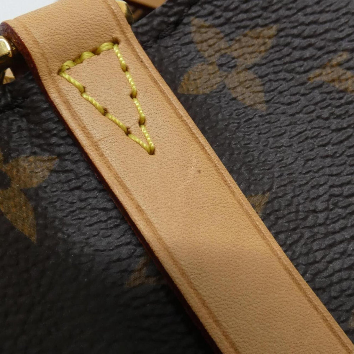 Louis Vuitton Marron Coated Canvas Handbag (Pre-Owned)
