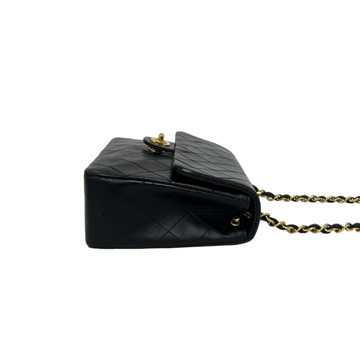 Chanel Black Leather Shoulder Bag (Pre-Owned)
