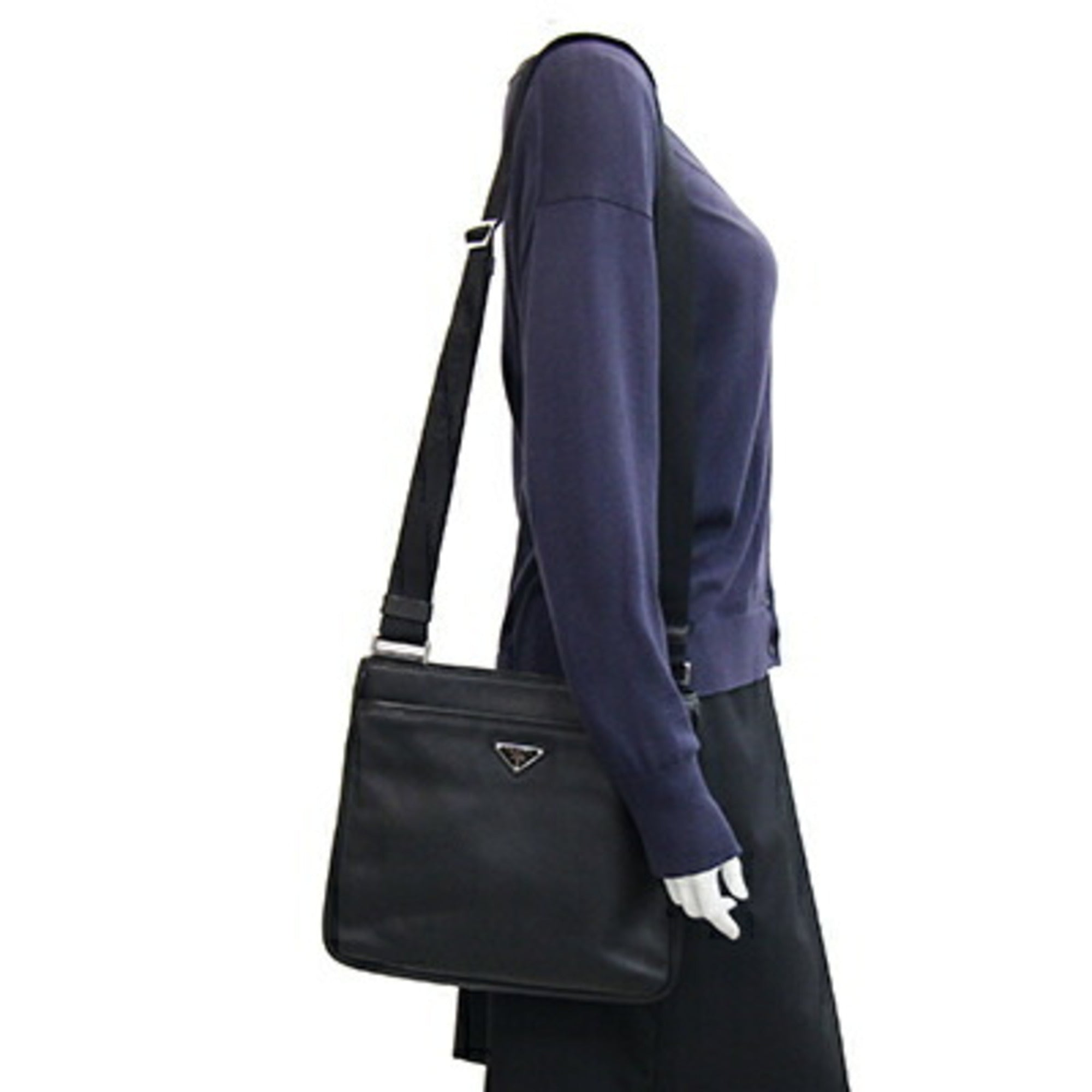 Prada Black Leather Shoulder Bag (Pre-Owned)