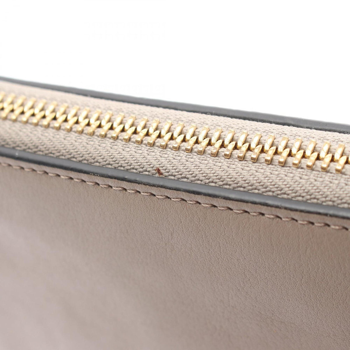Chloé Beige Leather Clutch Bag Handbag (Pre-Owned)