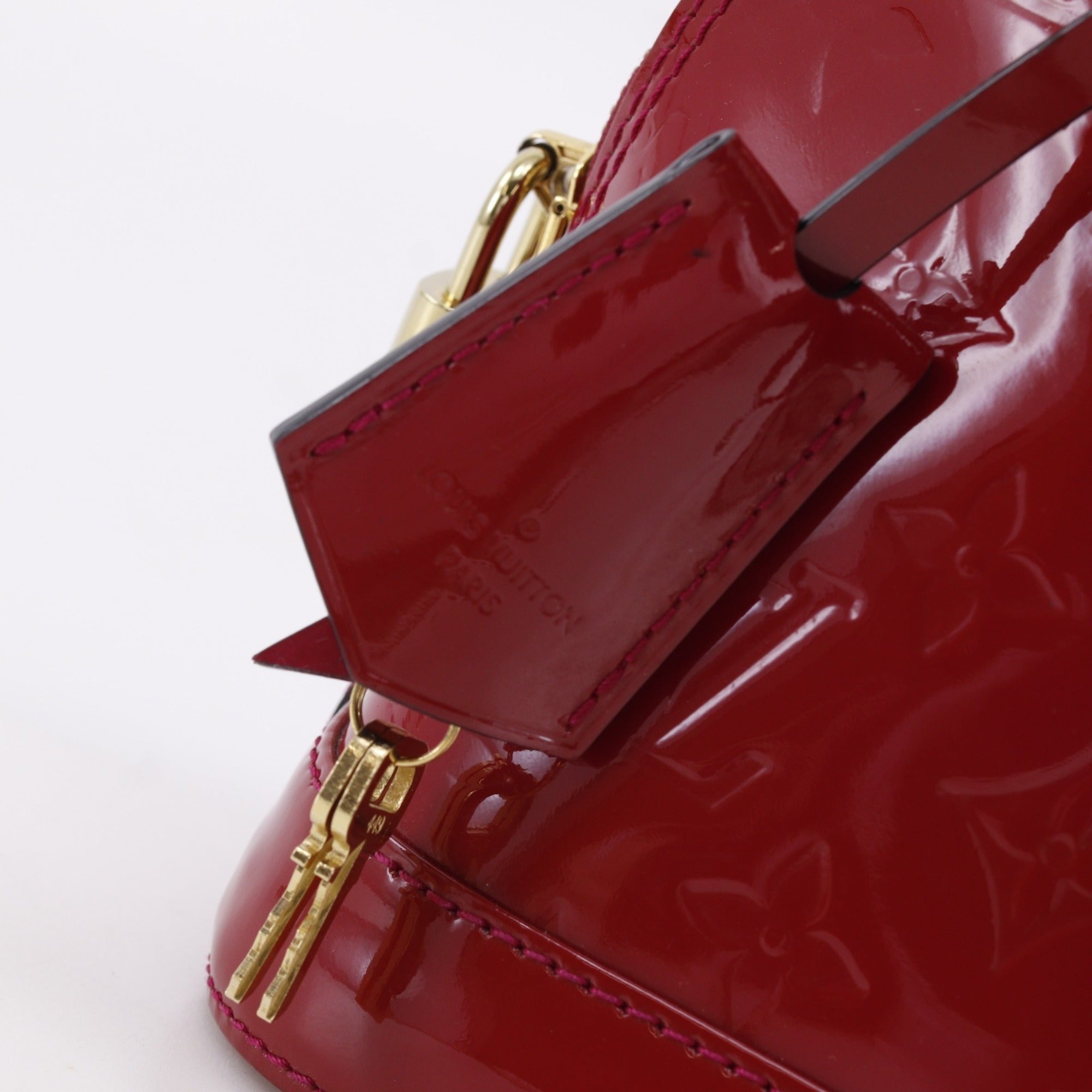 Louis Vuitton Pomme D'amour Red Color Monogram Vernis Handbag (Pre-Owned)