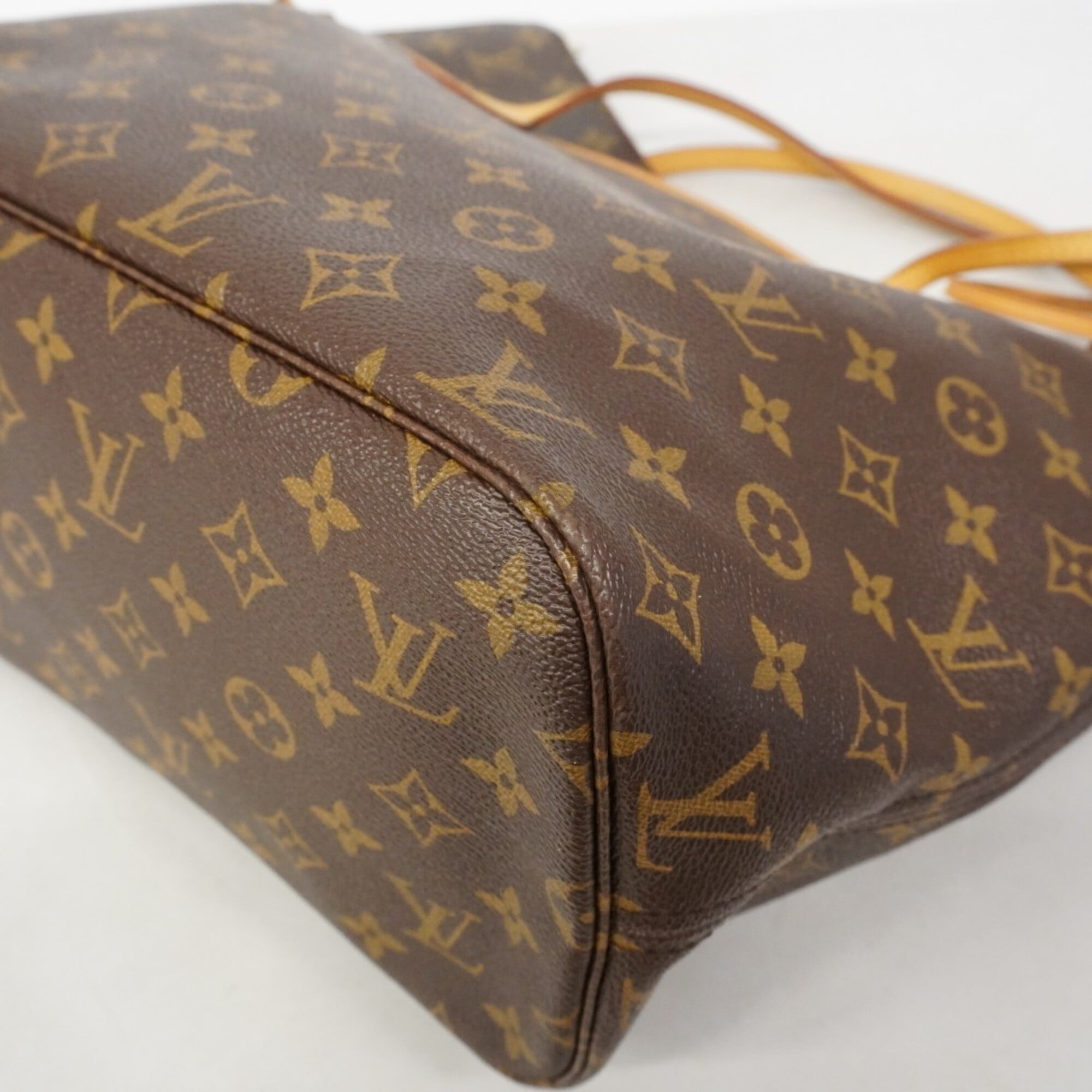 Louis Vuitton Fuchsia Tote Bag (Pre-Owned)