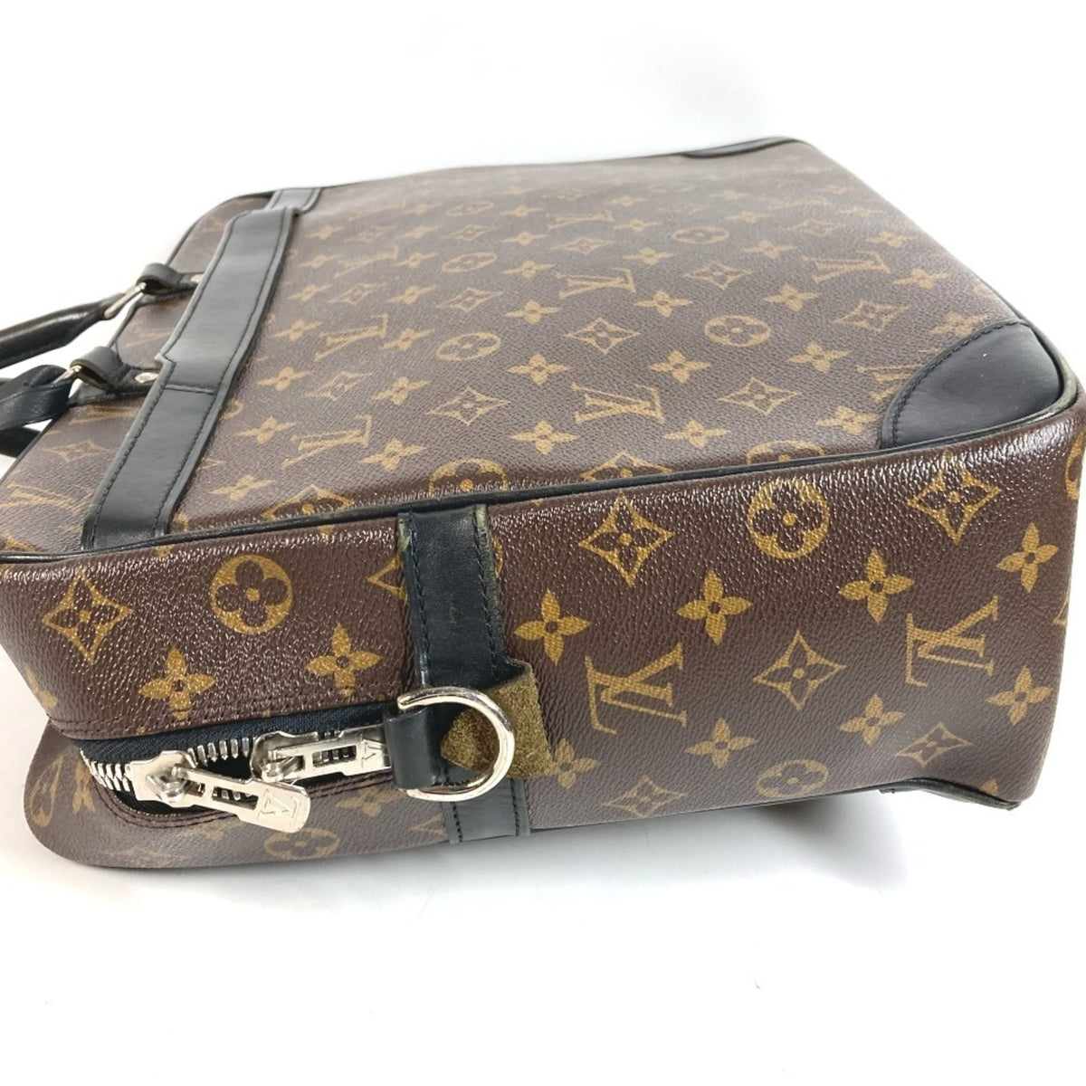 Louis Vuitton Black Brown Monogram Briefcase Handbag (Pre-Owned)