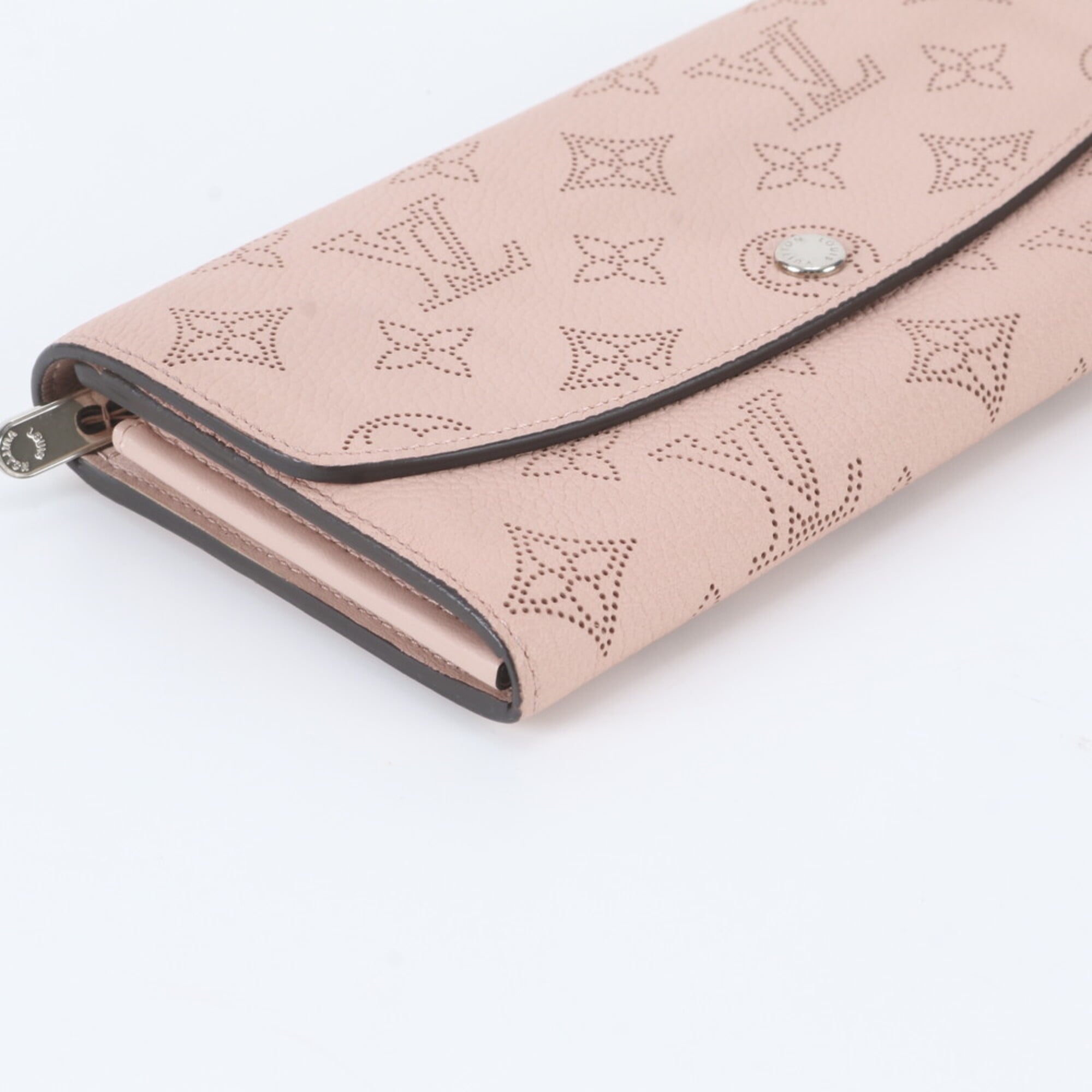 Louis Vuitton Magnolia Leather Long Wallet (Bi-Fold) (Pre-Owned)