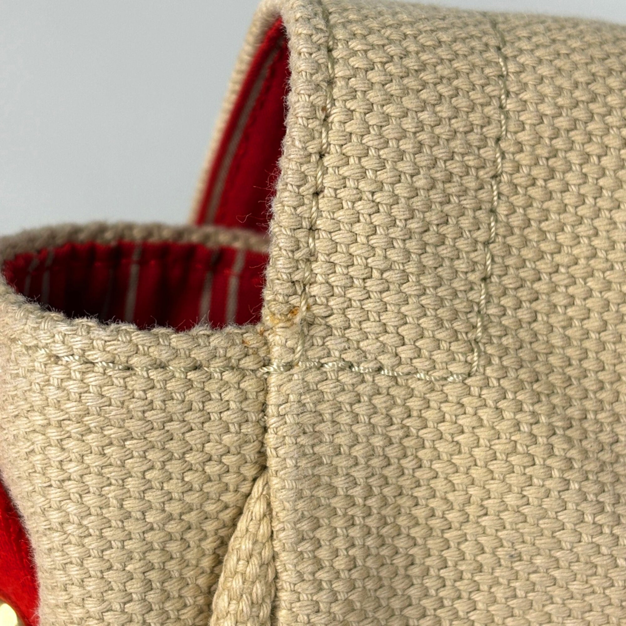 Louis Vuitton Beige Shoulder Bag (Pre-Owned)