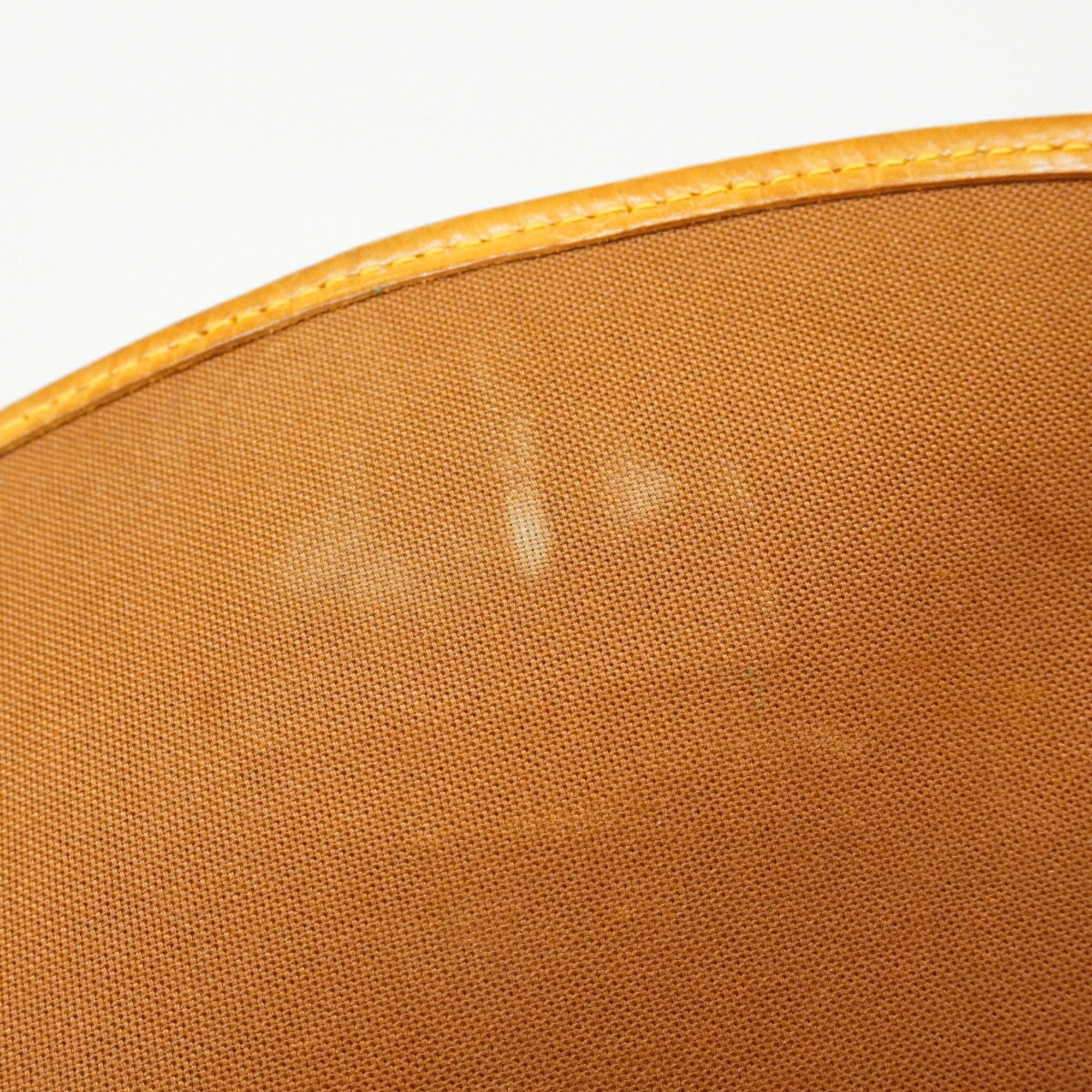 Louis Vuitton Brown Shoulder Bag (Pre-Owned)