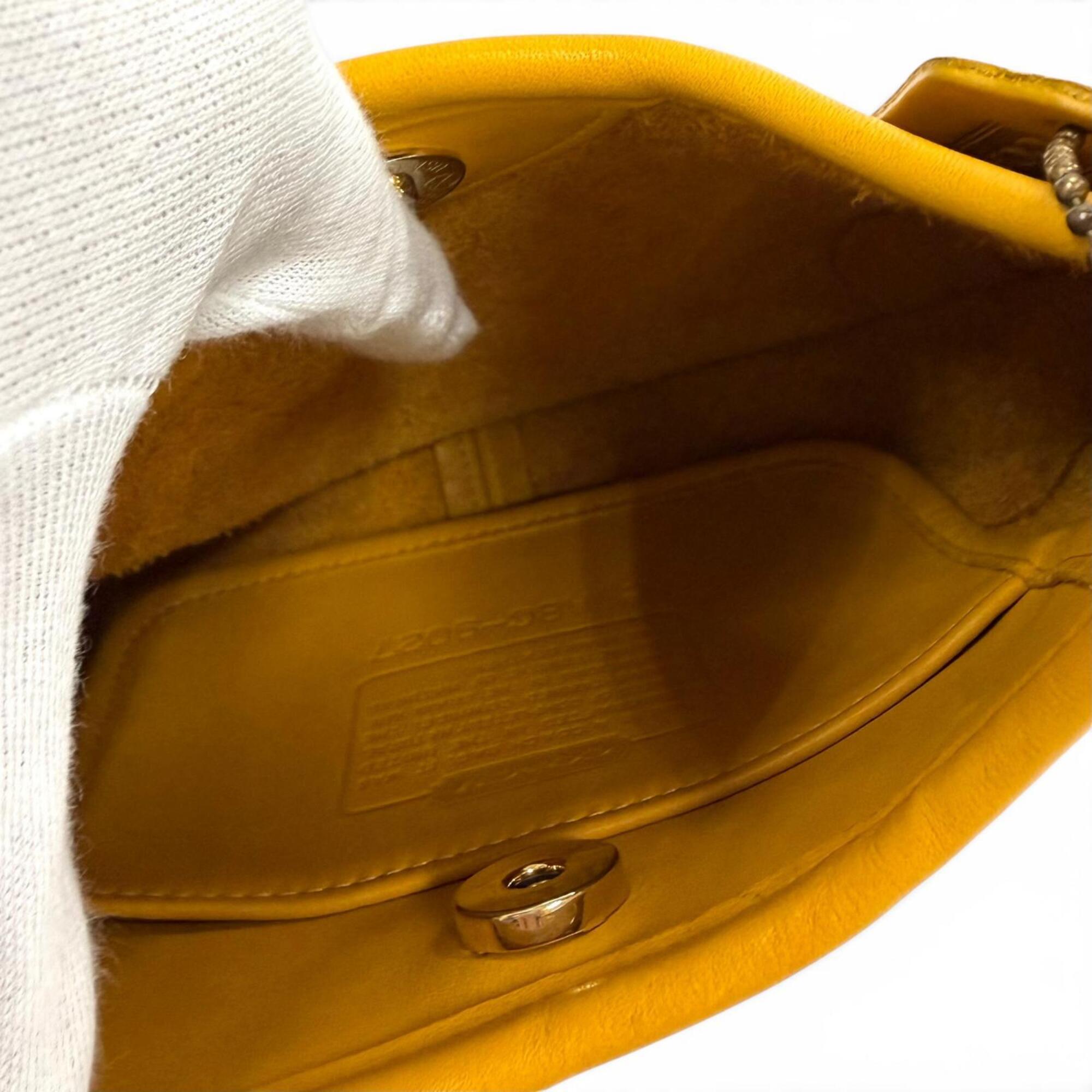 Coach Mustard Leather Shoulder Bag (Pre-Owned)