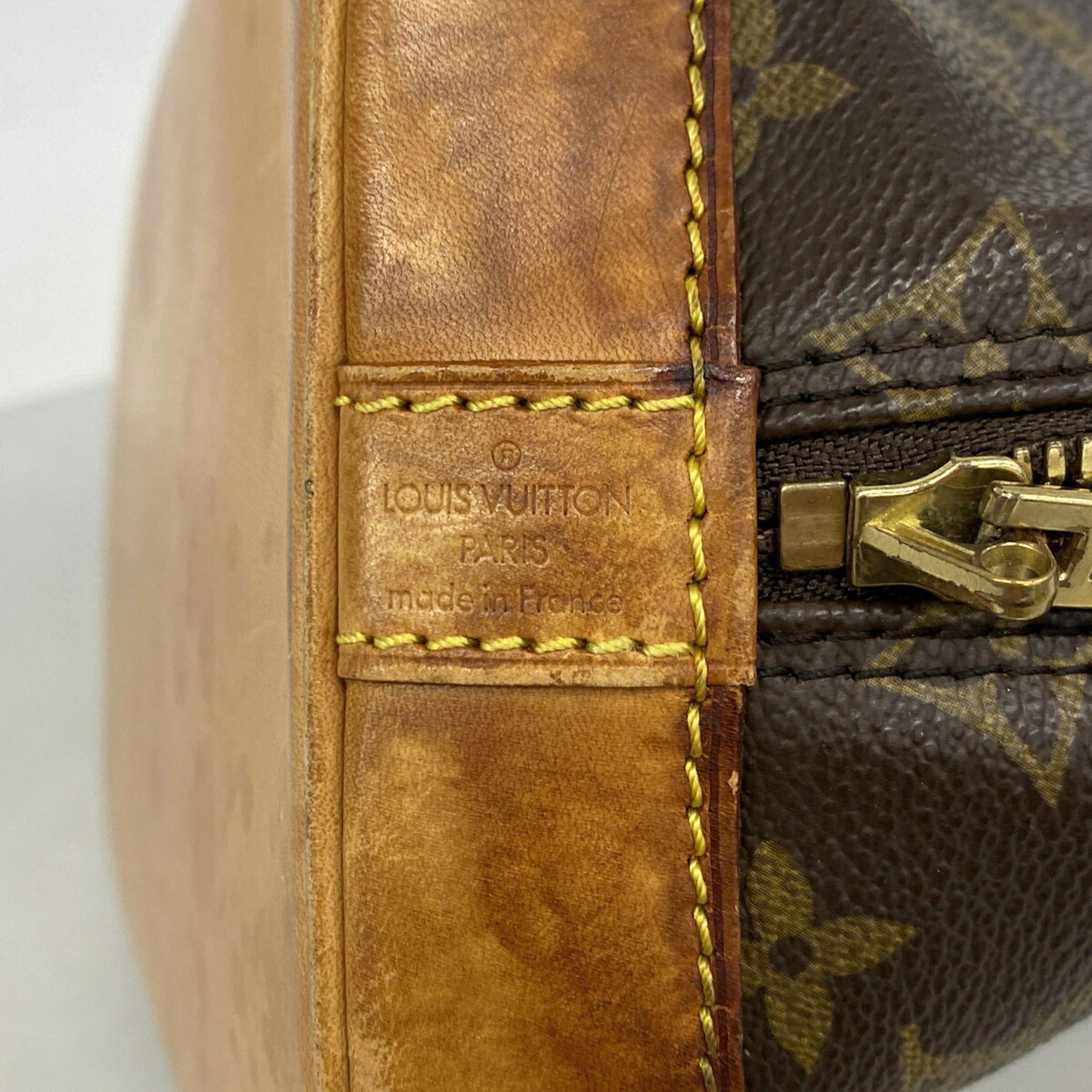 Louis Vuitton Brown Handbag (Pre-Owned)