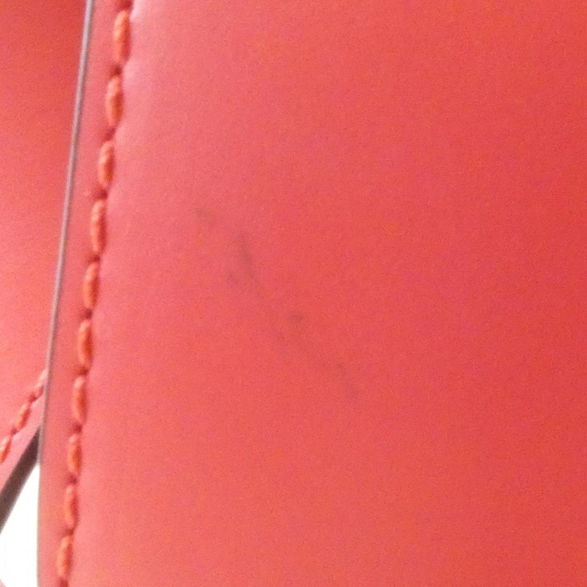 Gucci Red Color Leather Shoulder Bag (Pre-Owned)
