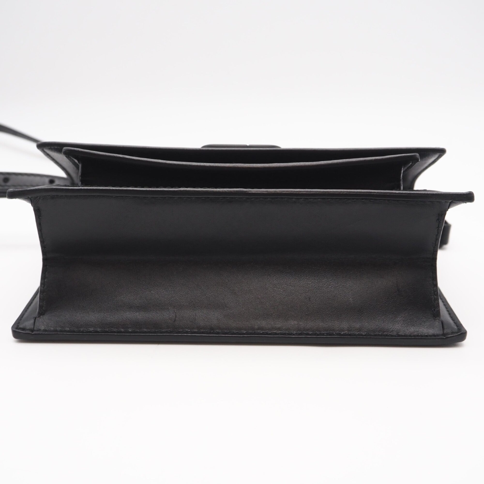 Balenciaga Black Leather Handbag (Pre-Owned)