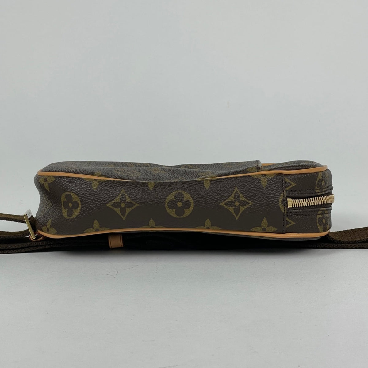 Louis Vuitton Brown Monogram Shoulder Bag Sling Bag (Pre-Owned)
