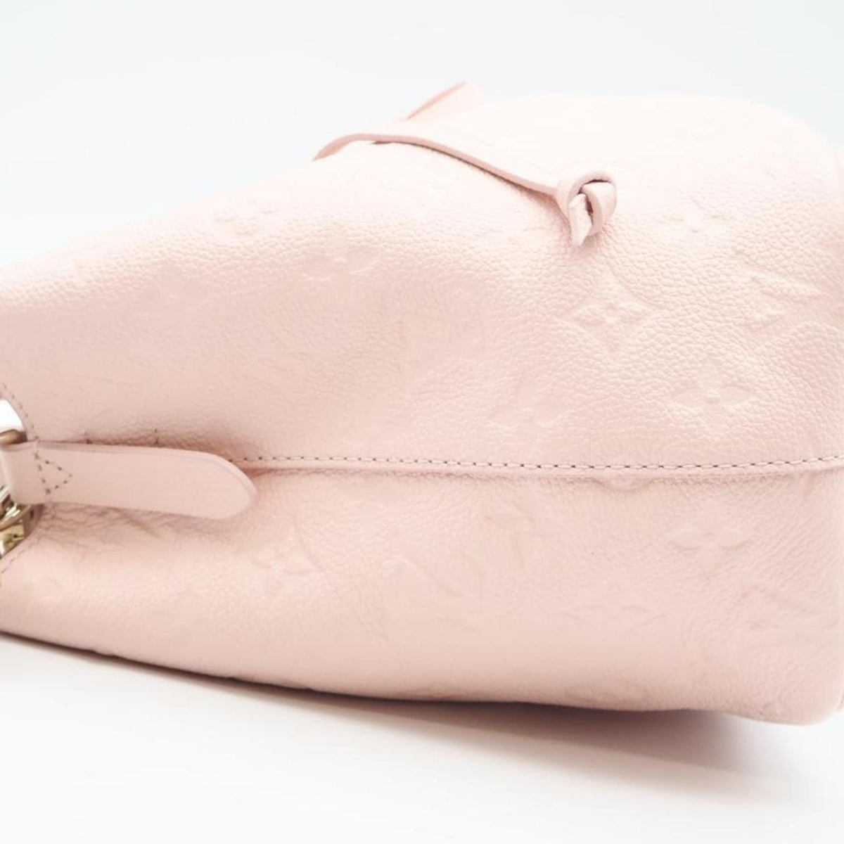 Louis Vuitton Opal Pink Leather Shoulder Bag (Pre-Owned)