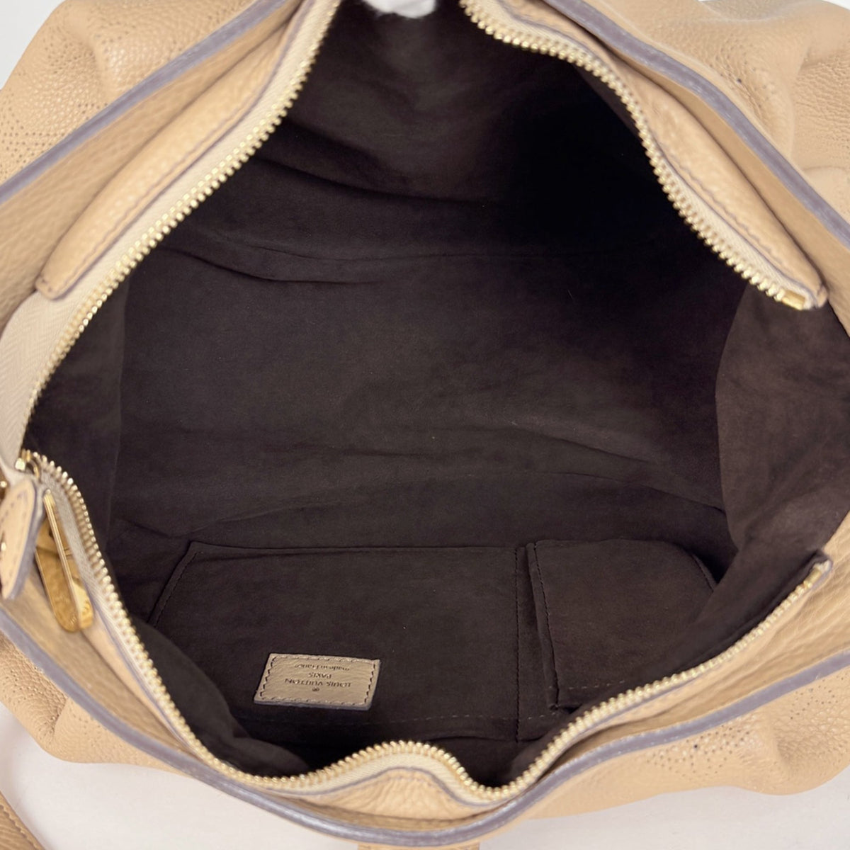 Louis Vuitton Beige Monogram Mahina Leather Shoulder Bag (Pre-Owned)