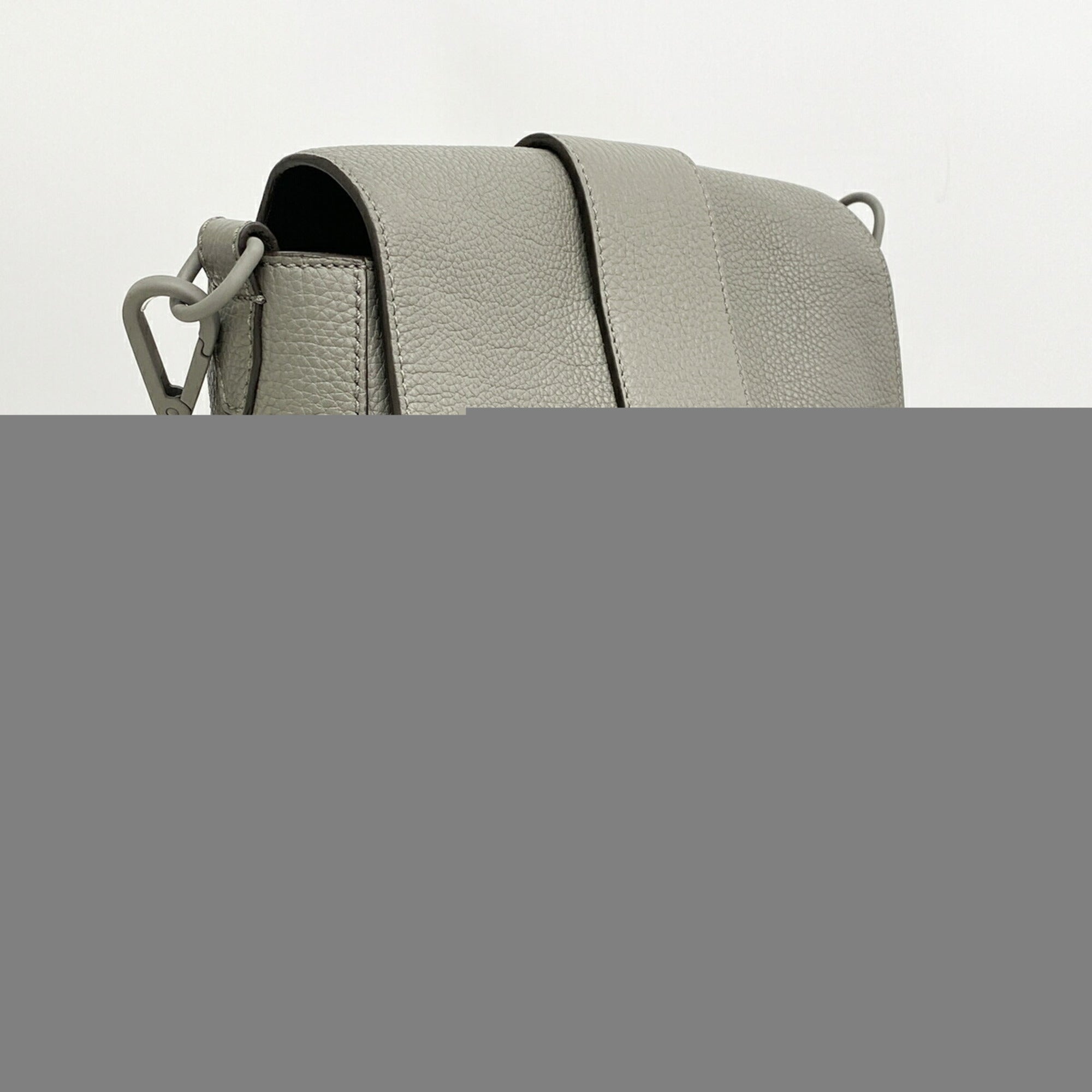 Fendi Gray Leather Shoulder Bag (Pre-Owned)