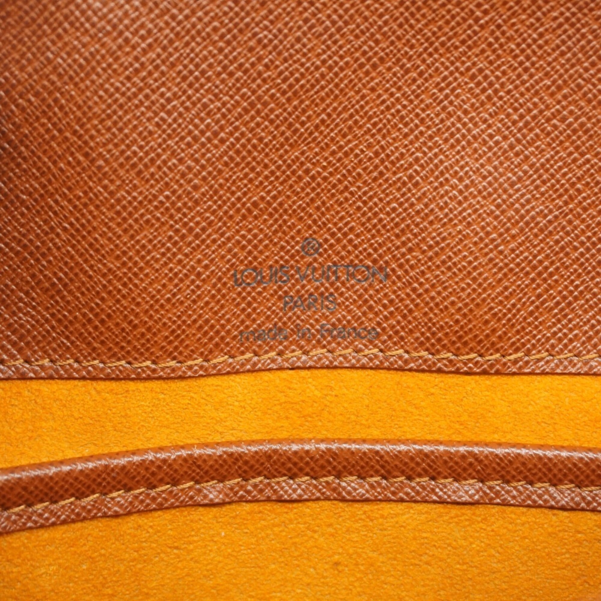 Louis Vuitton Brown Shoulder Bag (Pre-Owned)