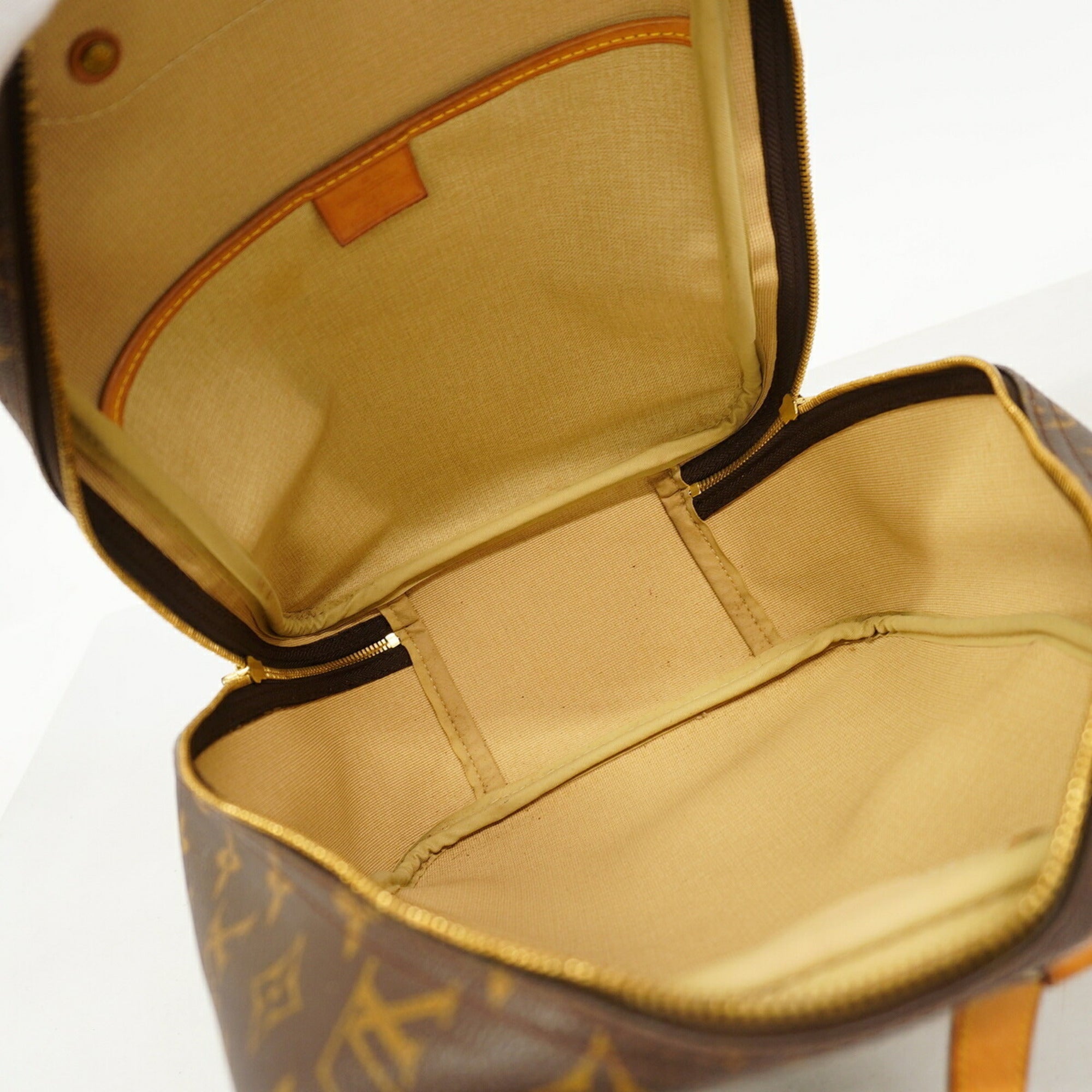 Louis Vuitton Brown Handbag (Pre-Owned)
