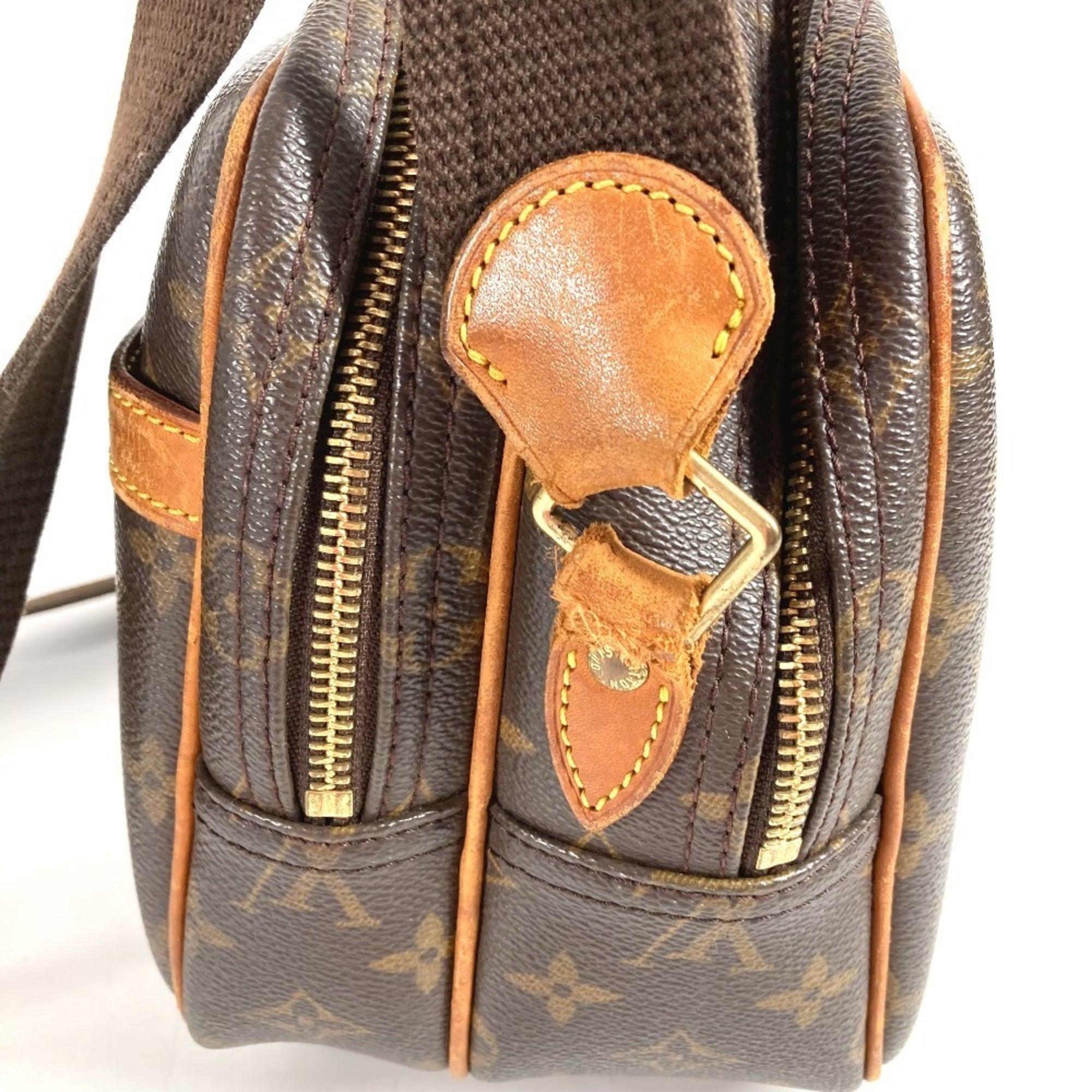 Louis Vuitton Brown Monogram Shoulder Bag (Pre-Owned)