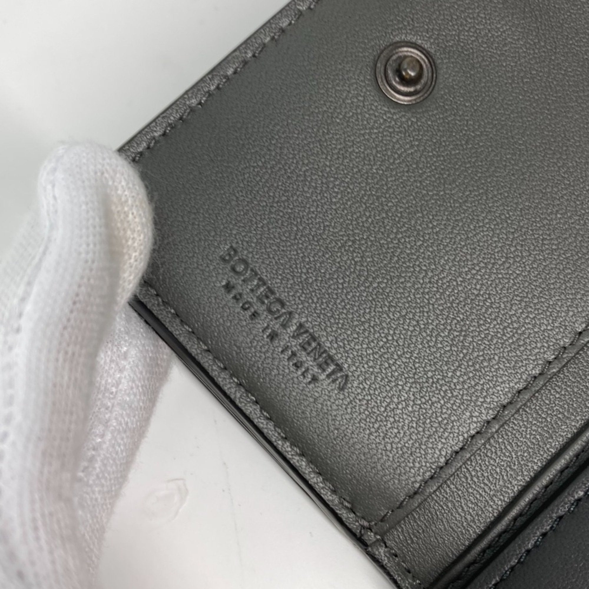 Bottega Veneta Black Leather Wallet (Tri-Fold) (Pre-Owned)