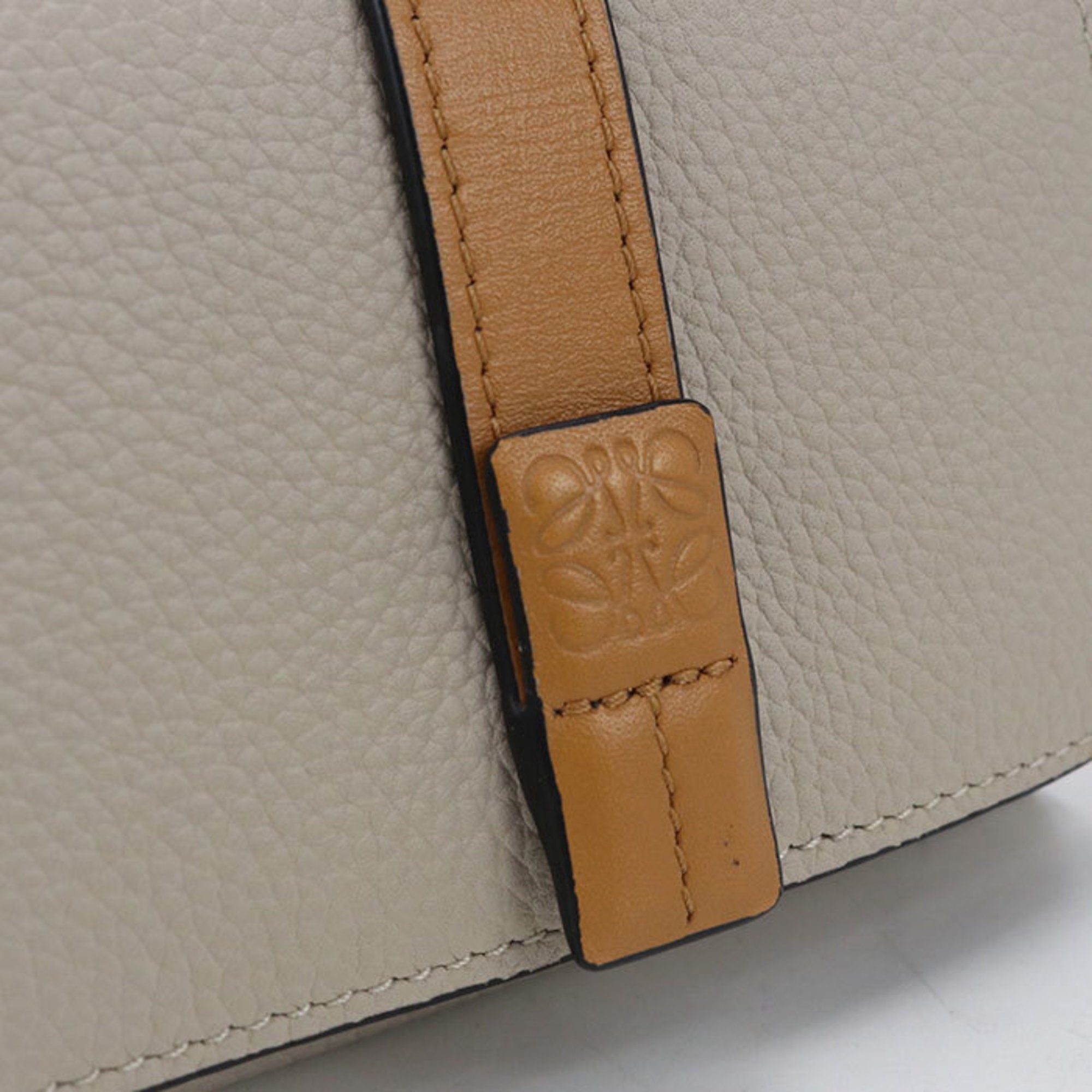 Loewe Beige Leather Wallet (Tri-Fold) (Pre-Owned)