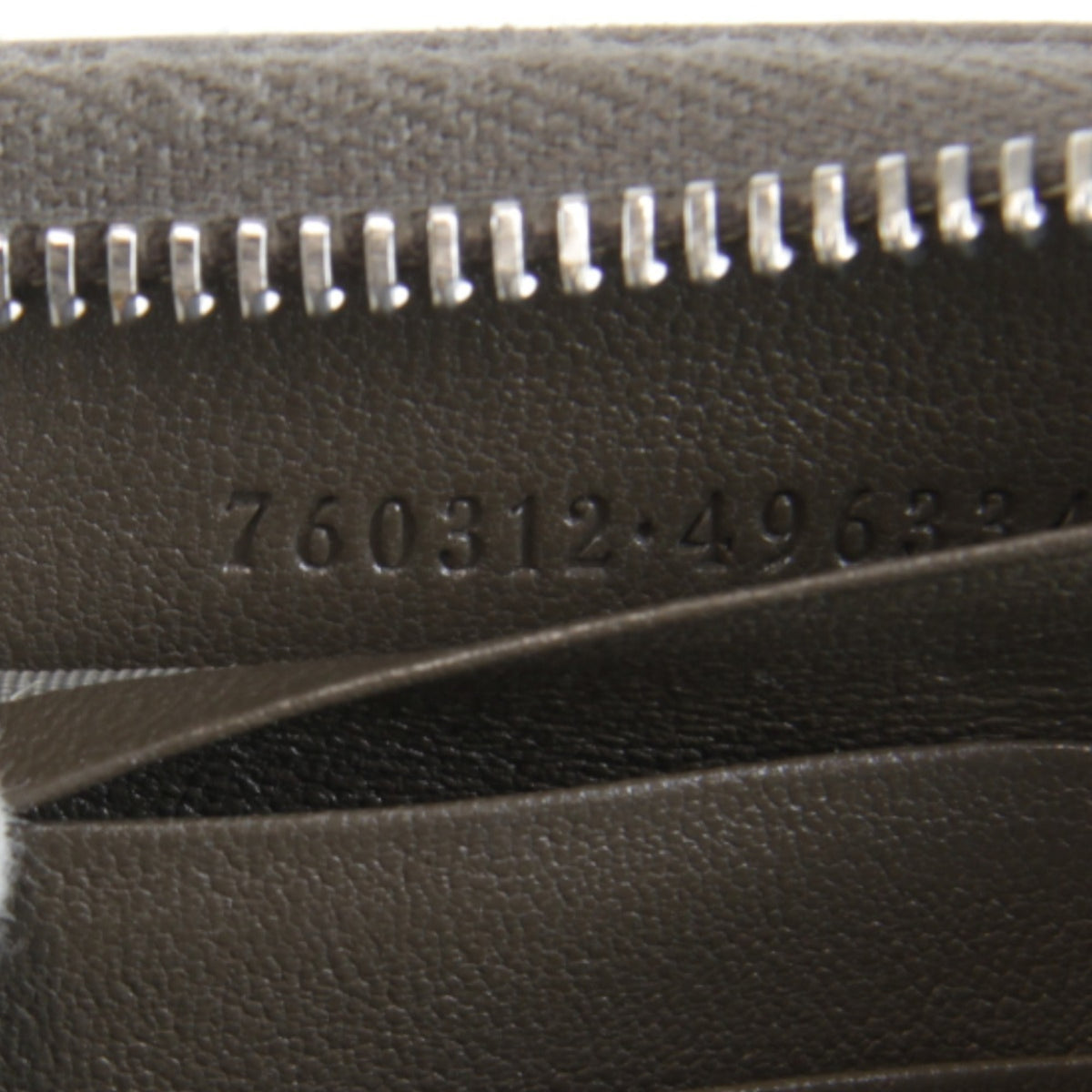 Gucci Brown Leather Long Wallet (Bi-Fold) (Pre-Owned)