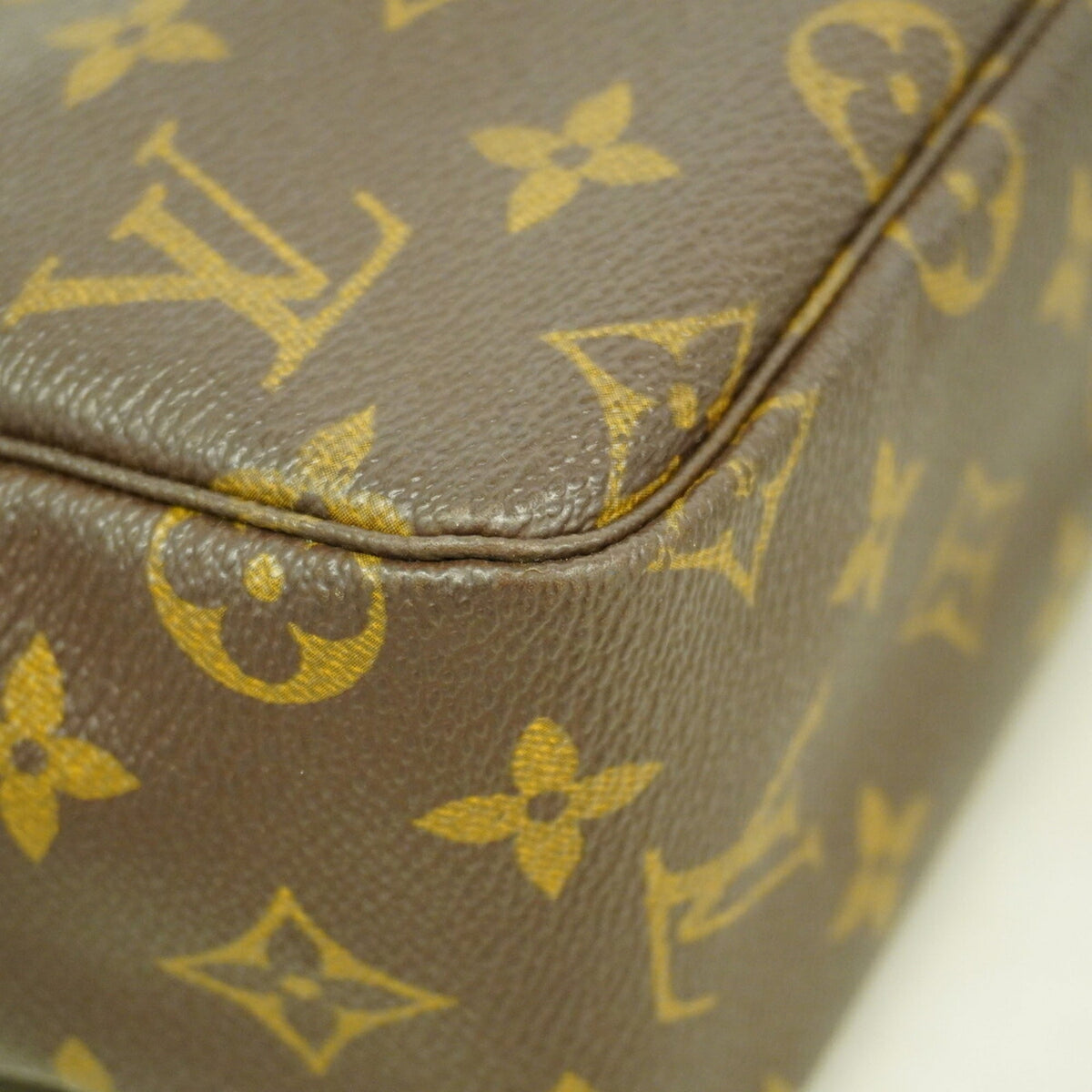 Louis Vuitton Brown Pouch (Pre-Owned)
