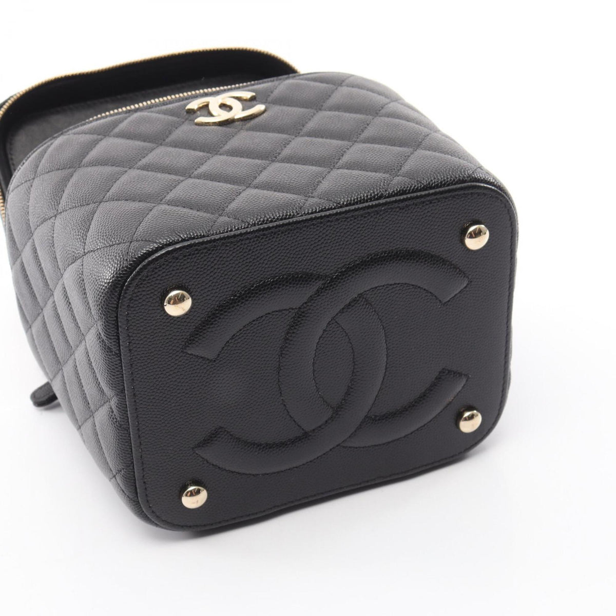 Chanel Matelasse Black Grained Calfskin Shoulder Bag (Pre-Owned)