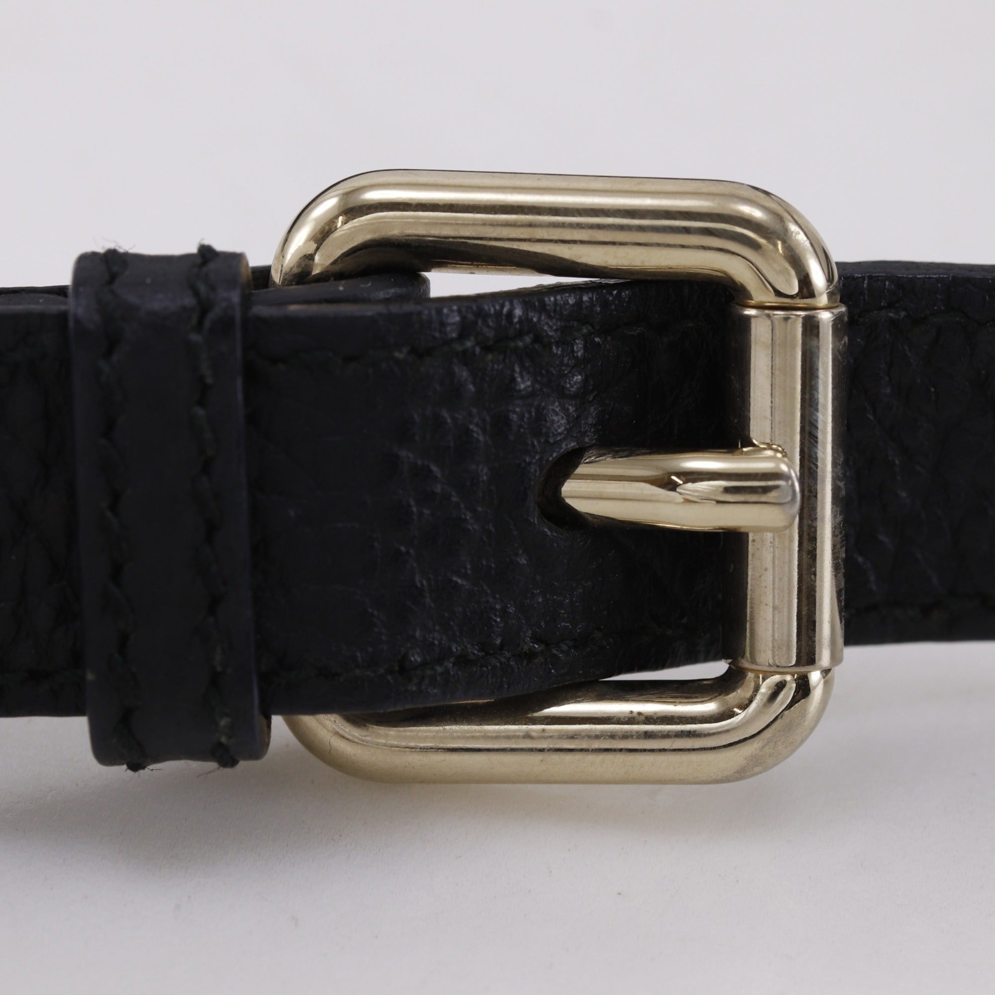 Gucci Black Gg Canvas Shoulder Bag (Pre-Owned)