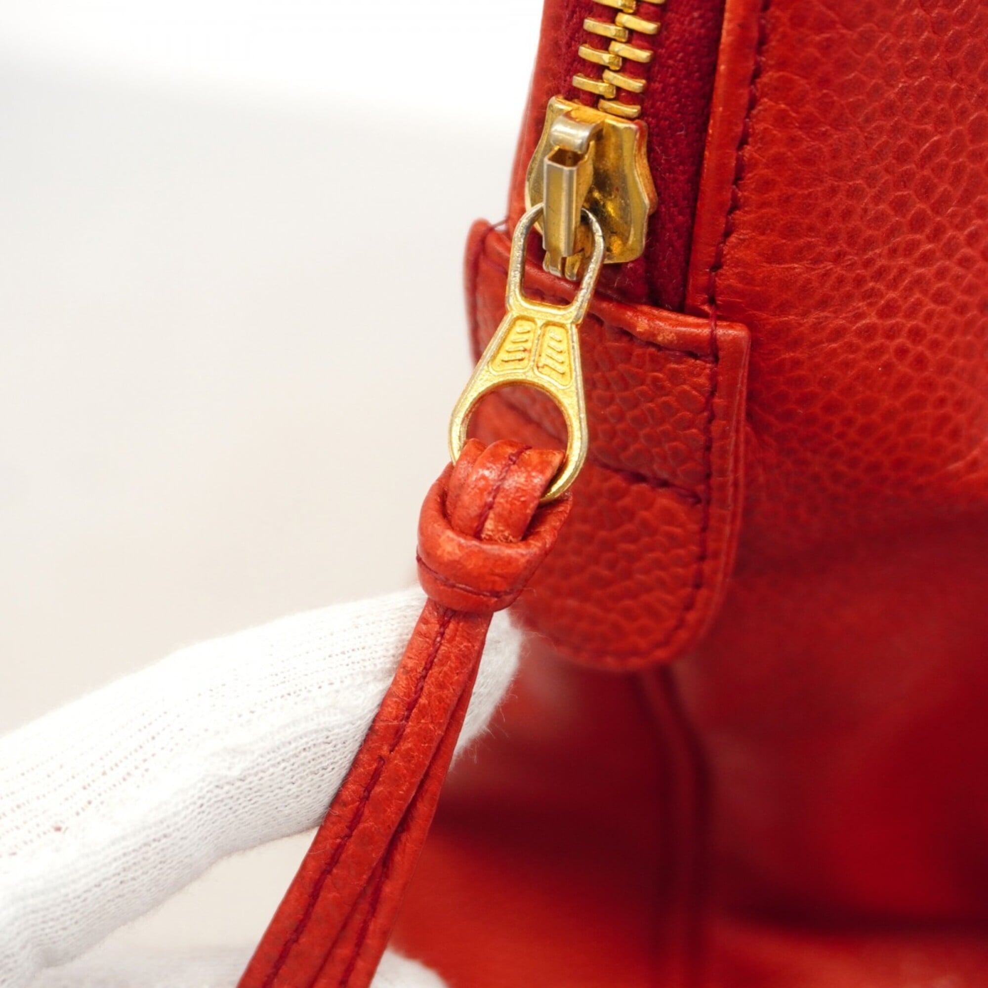 Chanel Red Color Grained Calfskin Shoulder Bag (Pre-Owned)