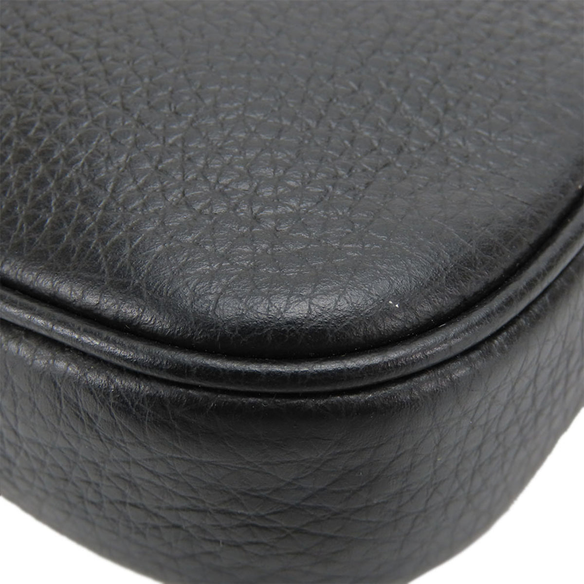 Coach Black Leather Pochette Shoulder Bag (Pre-Owned)