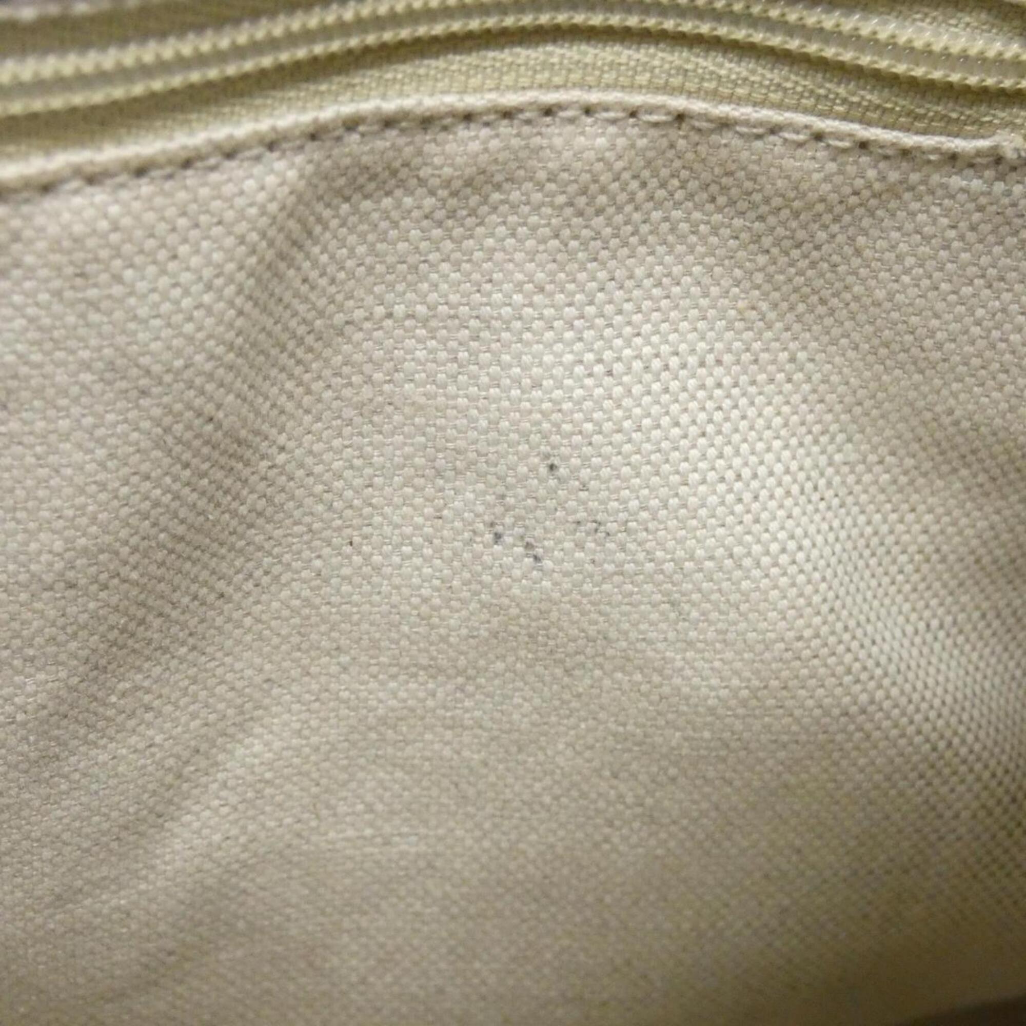 Gucci Off-White Gg Leather Handbag (Pre-Owned)